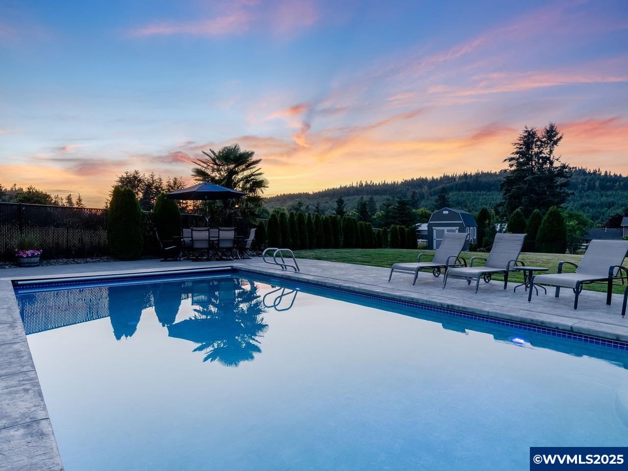 Oregon City, Oregon, 97045, United States, 4 Bedrooms Bedrooms, ,3 BathroomsBathrooms,Residential,Active,1922672