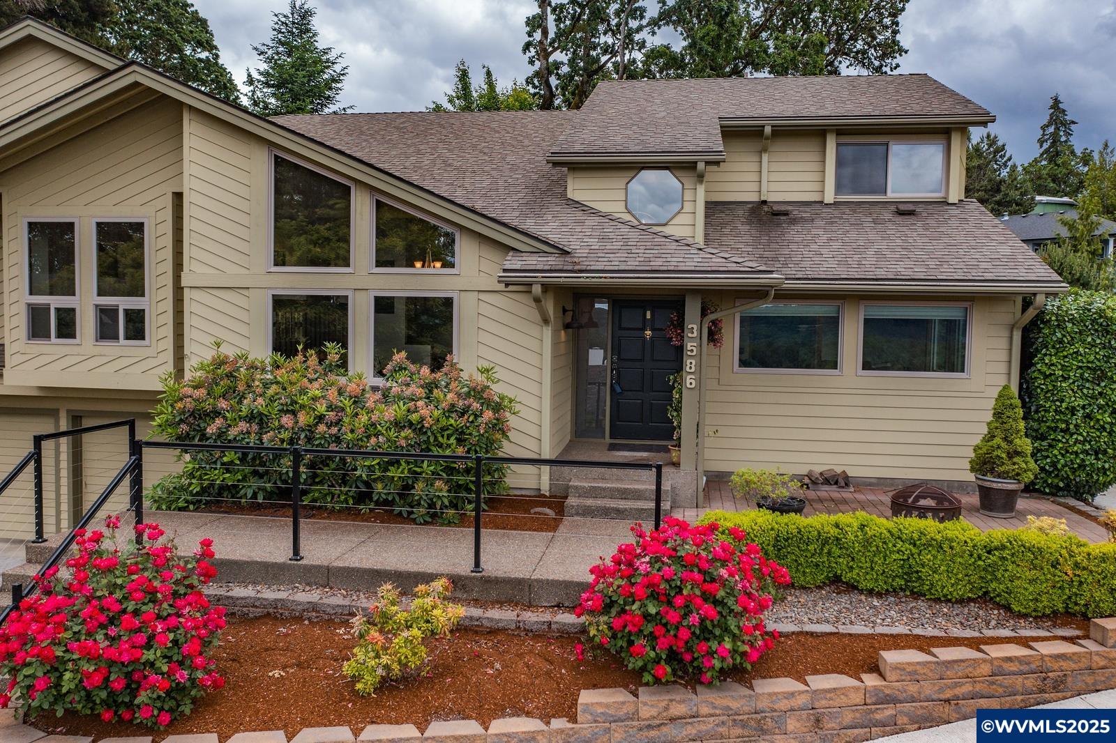 Salem, Oregon, 97302, United States, 3 Bedrooms Bedrooms, ,4 BathroomsBathrooms,Residential,Active,1989789