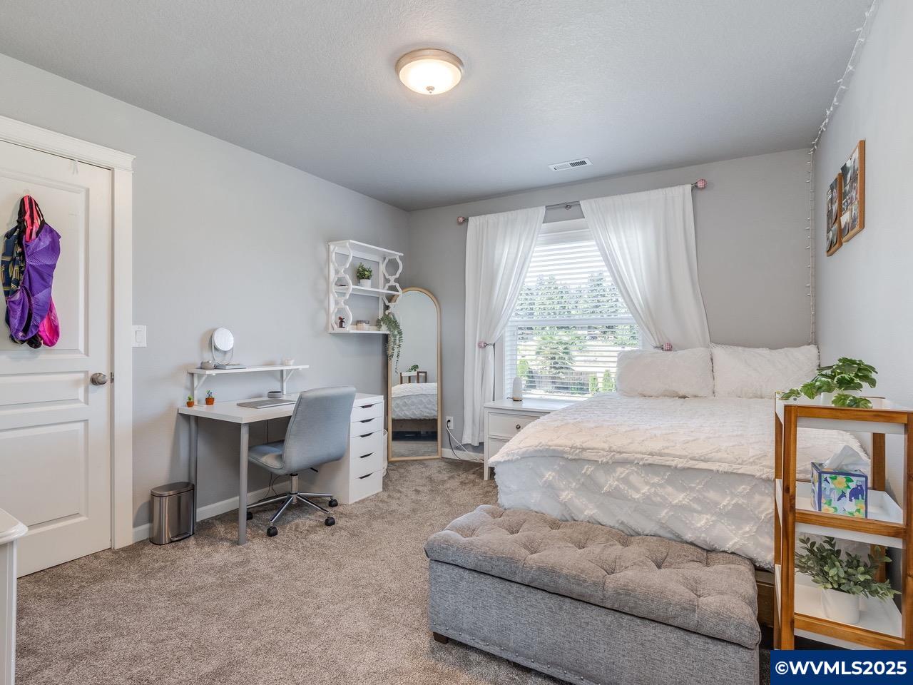 Oregon City, Oregon, 97045, United States, 4 Bedrooms Bedrooms, ,3 BathroomsBathrooms,Residential,Active,1922672