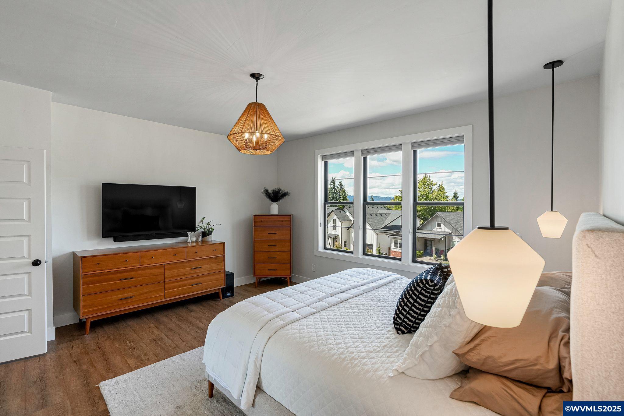 Salem, Oregon, 97302, United States, 5 Bedrooms Bedrooms, ,4 BathroomsBathrooms,Residential,Active,1888951