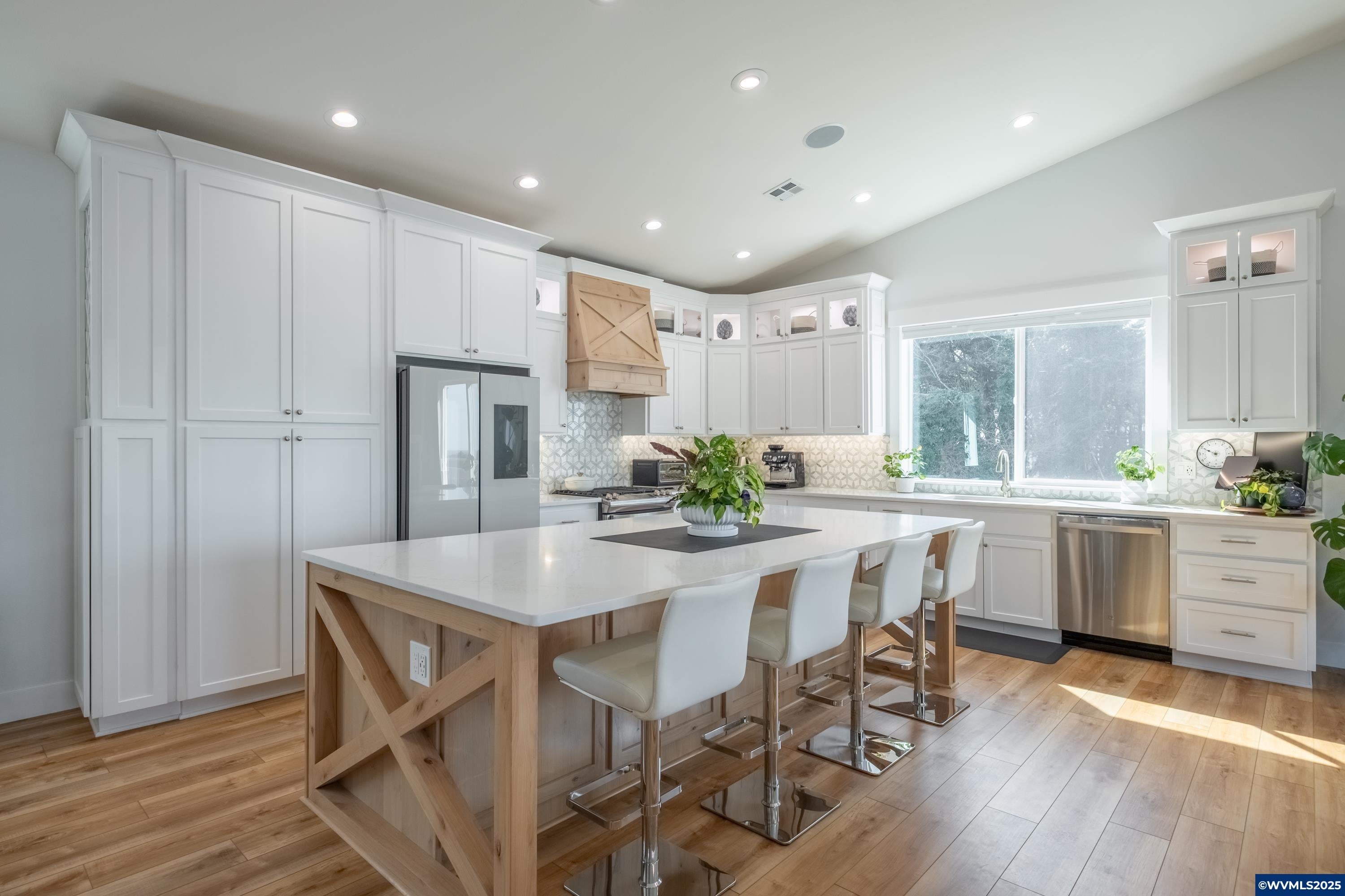 Lincoln City, Oregon, 97367, United States, 3 Bedrooms Bedrooms, ,3 BathroomsBathrooms,Residential,Active,1762853
