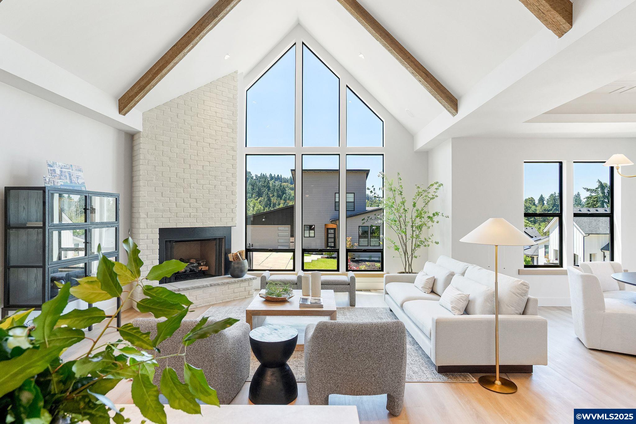 Salem, Oregon, 97302, United States, 3 Bedrooms Bedrooms, ,4 BathroomsBathrooms,Residential,Active,1889351