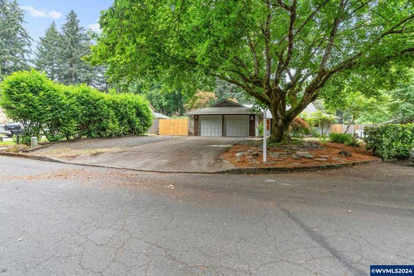 18572 LONGFELLOW AVE, LAKE OSWEGO, OR 97035 - Image 1