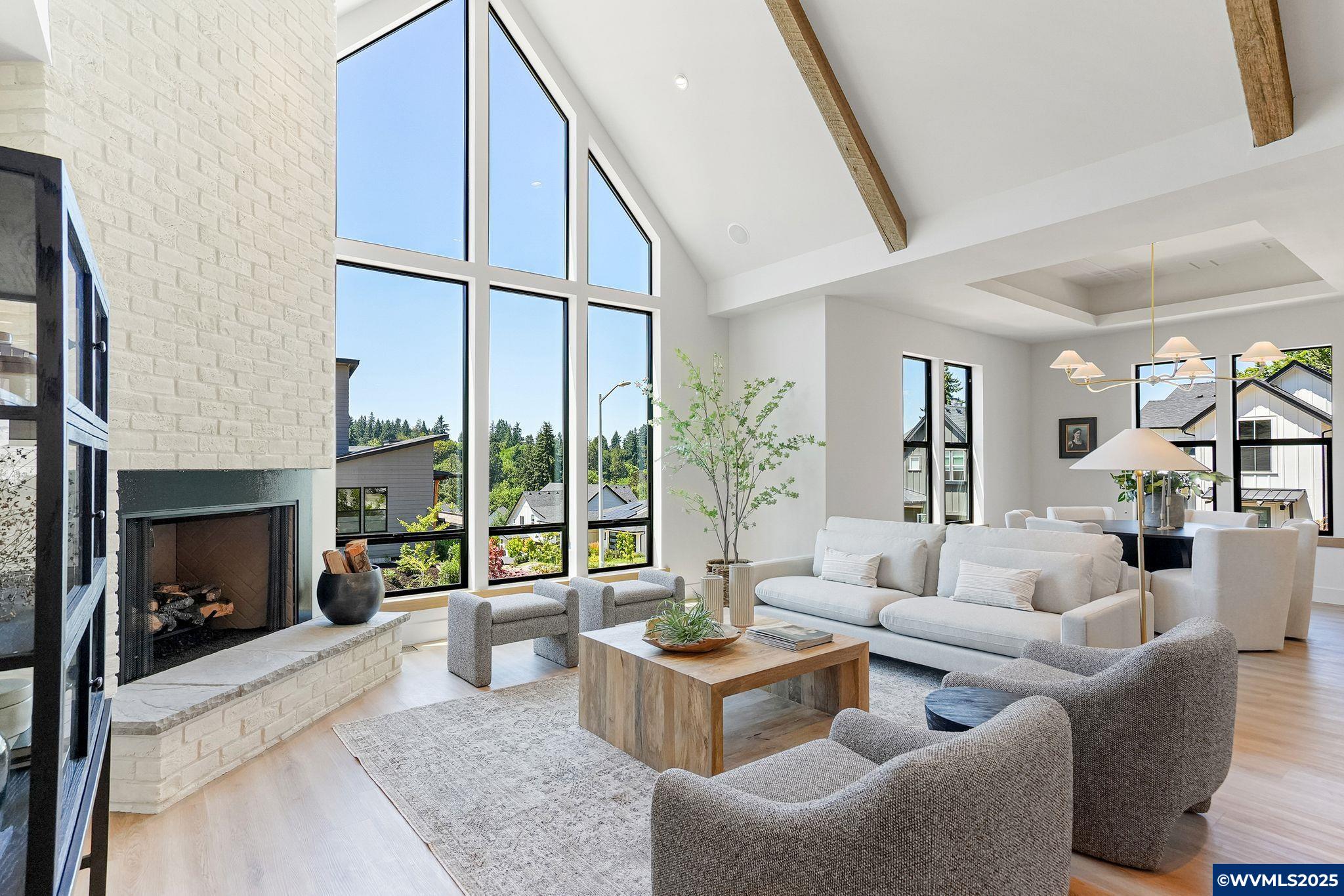 Salem, Oregon, 97302, United States, 3 Bedrooms Bedrooms, ,4 BathroomsBathrooms,Residential,Active,1889351