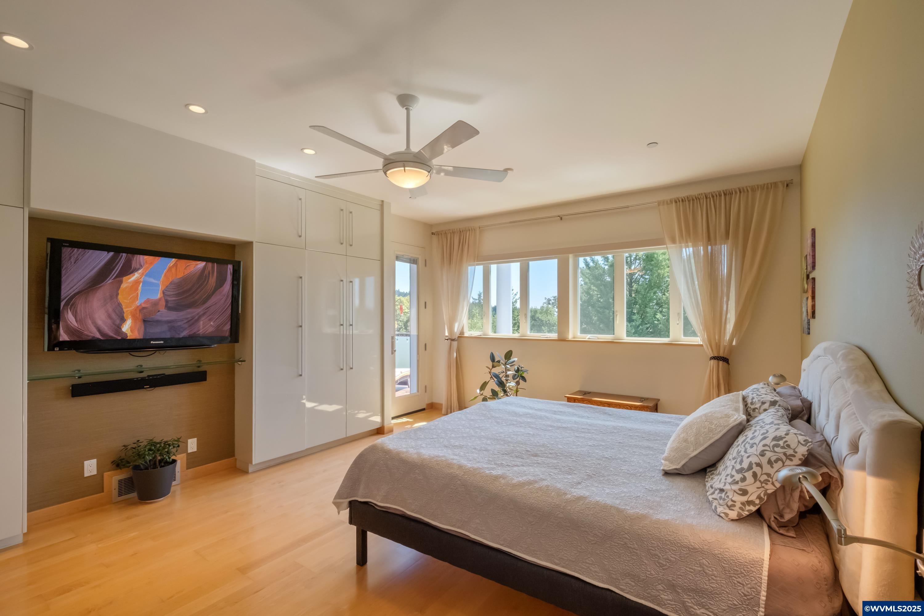 Corvallis, Oregon, 97330, United States, 4 Bedrooms Bedrooms, ,3 BathroomsBathrooms,Residential,Active,1922271