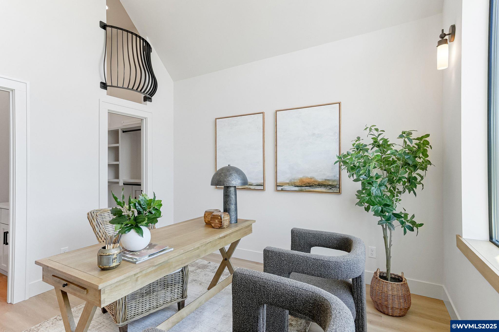 Salem, Oregon, 97302, United States, 3 Bedrooms Bedrooms, ,4 BathroomsBathrooms,Residential,Active,1889351