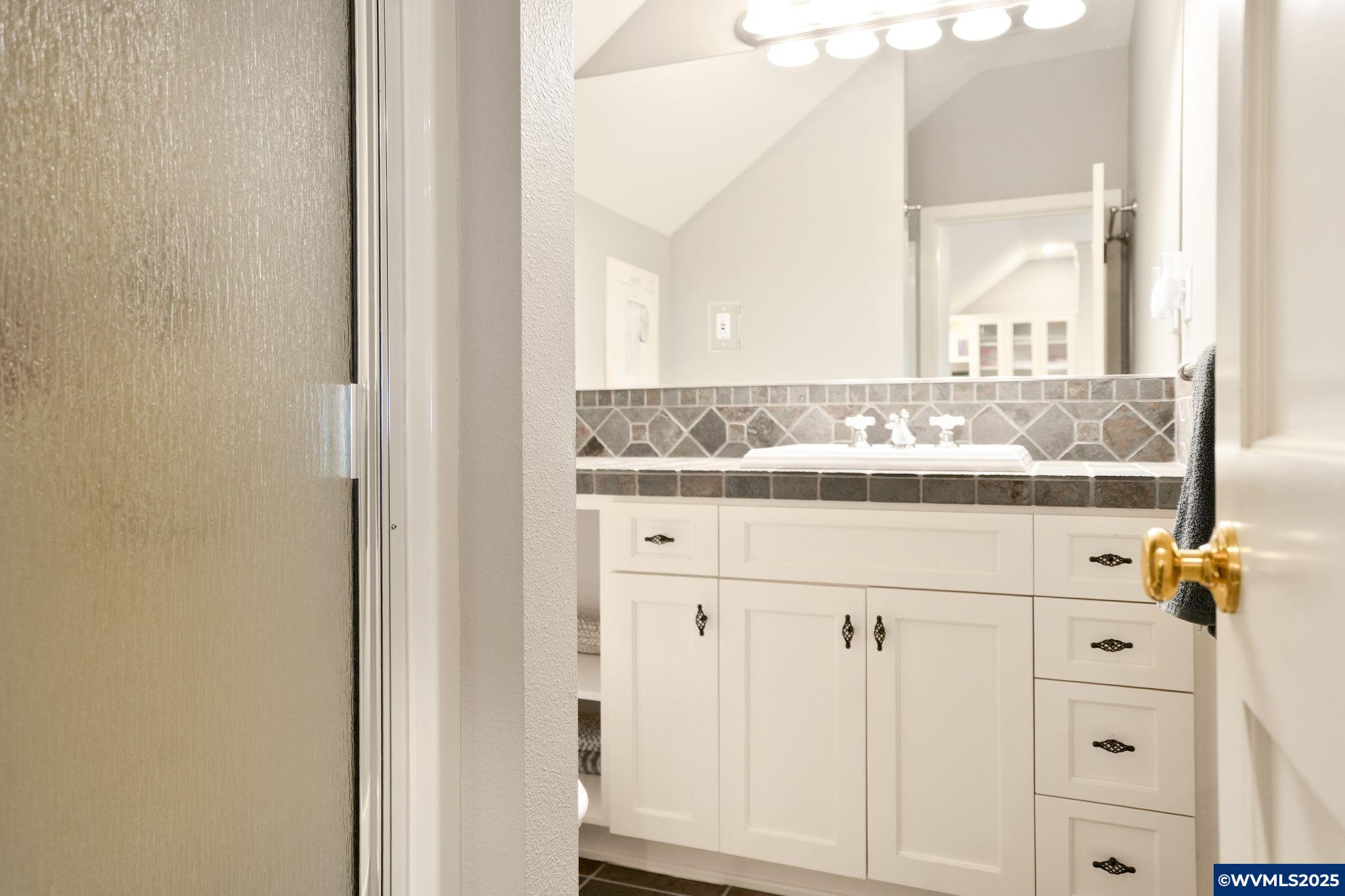 Salem, Oregon, 97302, United States, 5 Bedrooms Bedrooms, ,5 BathroomsBathrooms,Residential,Active,1993680