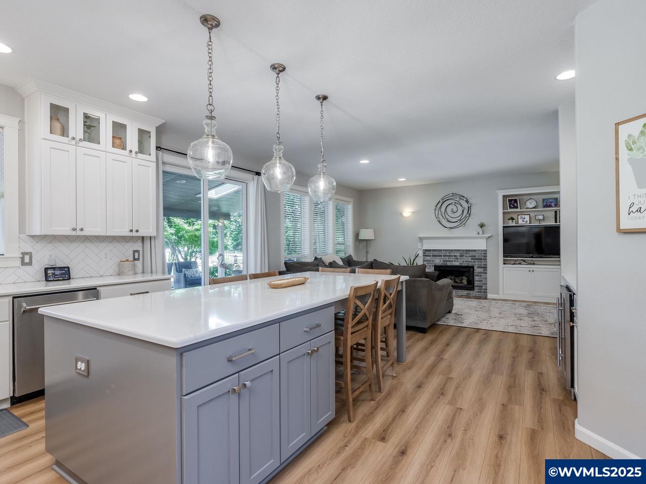 Oregon City, Oregon, 97045, United States, 4 Bedrooms Bedrooms, ,3 BathroomsBathrooms,Residential,Active,1922672