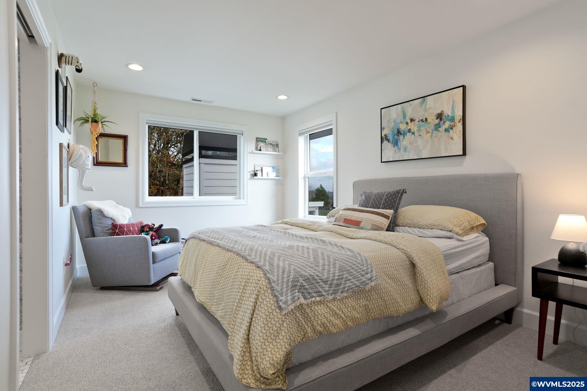 Salem, Oregon, 97302, United States, 5 Bedrooms Bedrooms, ,4 BathroomsBathrooms,Residential,Active,1992265