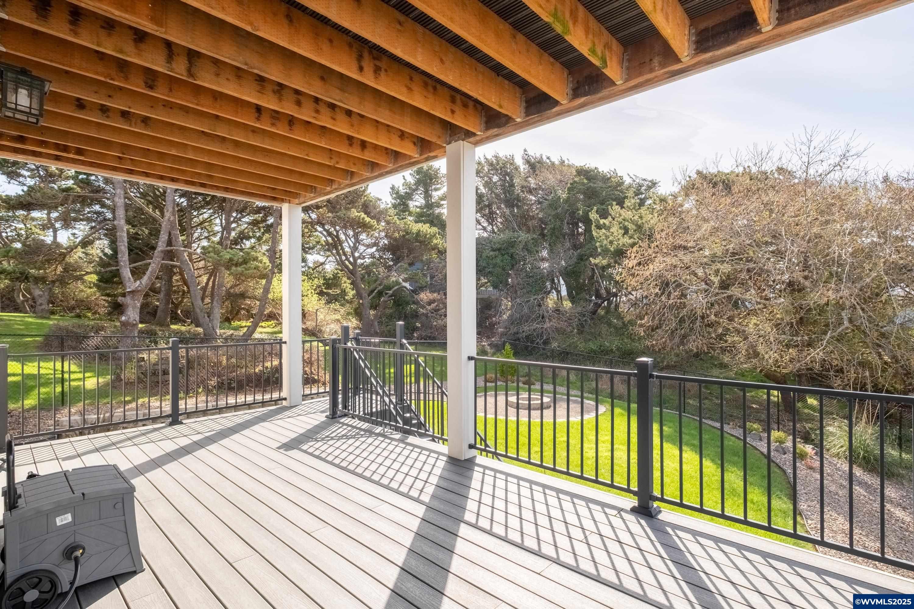 Lincoln City, Oregon, 97367, United States, 3 Bedrooms Bedrooms, ,3 BathroomsBathrooms,Residential,Active,1762853