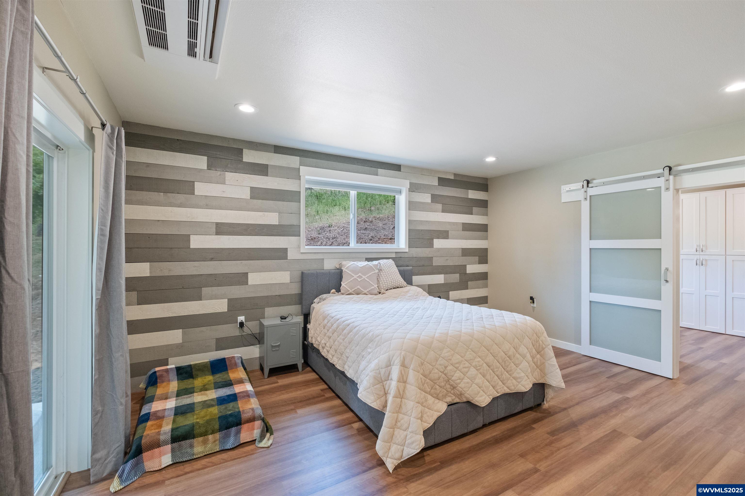 Brownsville, Oregon, 97327, United States, ,4 BathroomsBathrooms,Residential,Active,1859350