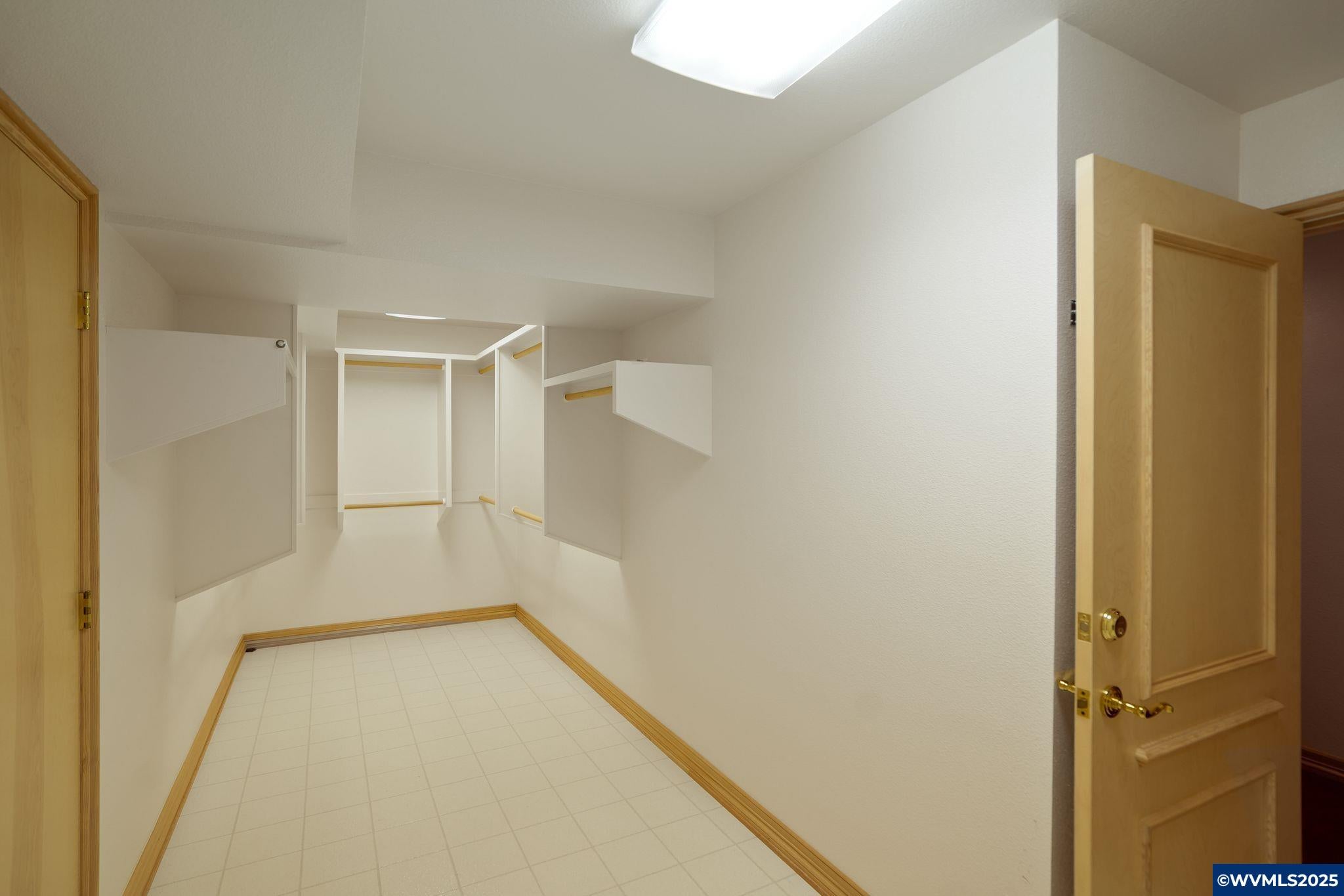 Salem, Oregon, 97302, United States, 3 Bedrooms Bedrooms, ,4 BathroomsBathrooms,Residential,Active,2007258