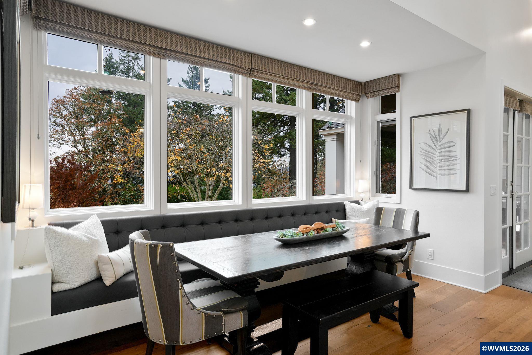 Salem, Oregon, 97302, United States, 5 Bedrooms Bedrooms, ,5 BathroomsBathrooms,Residential,Active,2045793
