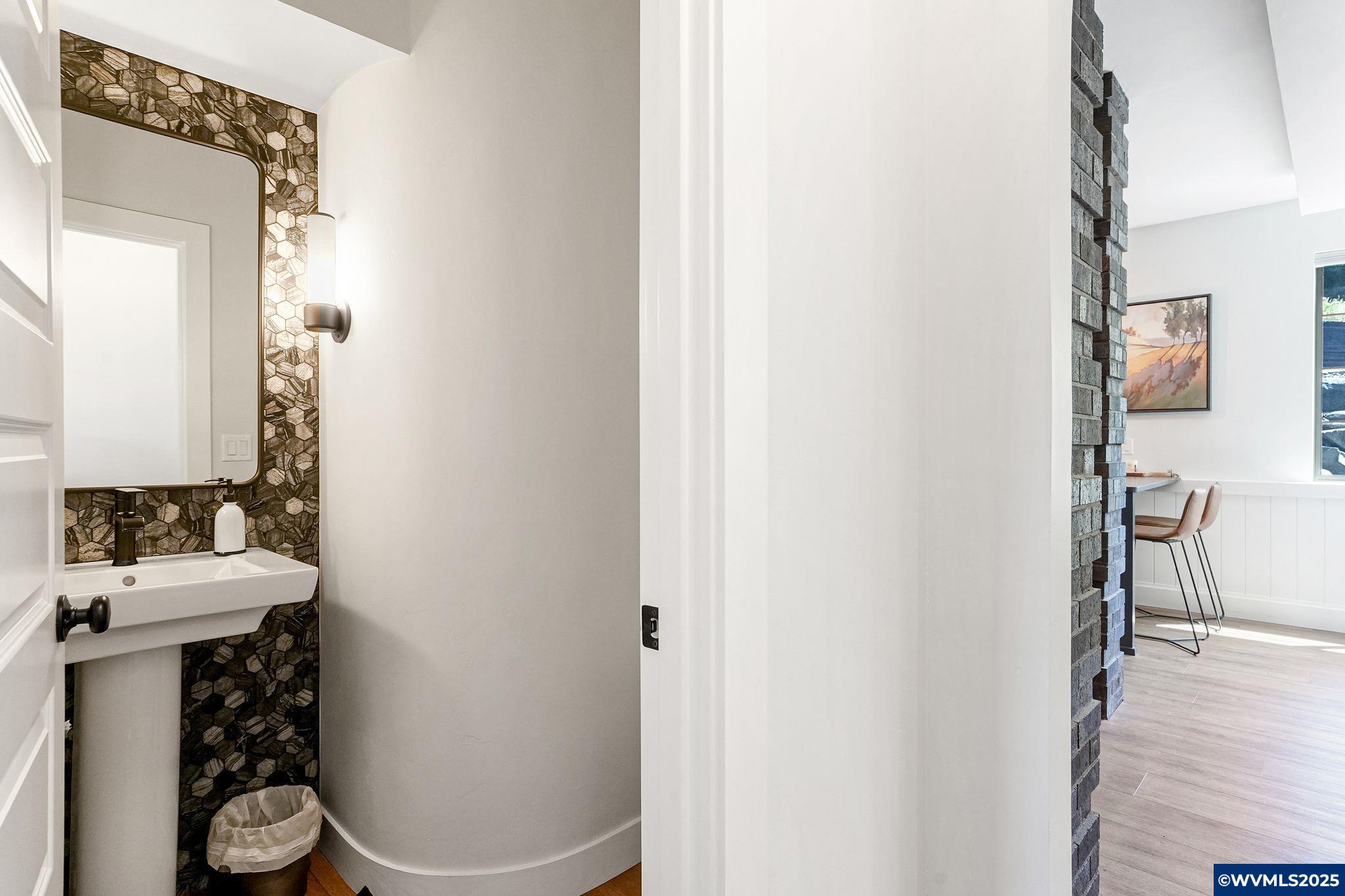 Salem, Oregon, 97302, United States, 5 Bedrooms Bedrooms, ,4 BathroomsBathrooms,Residential,Active,1888951