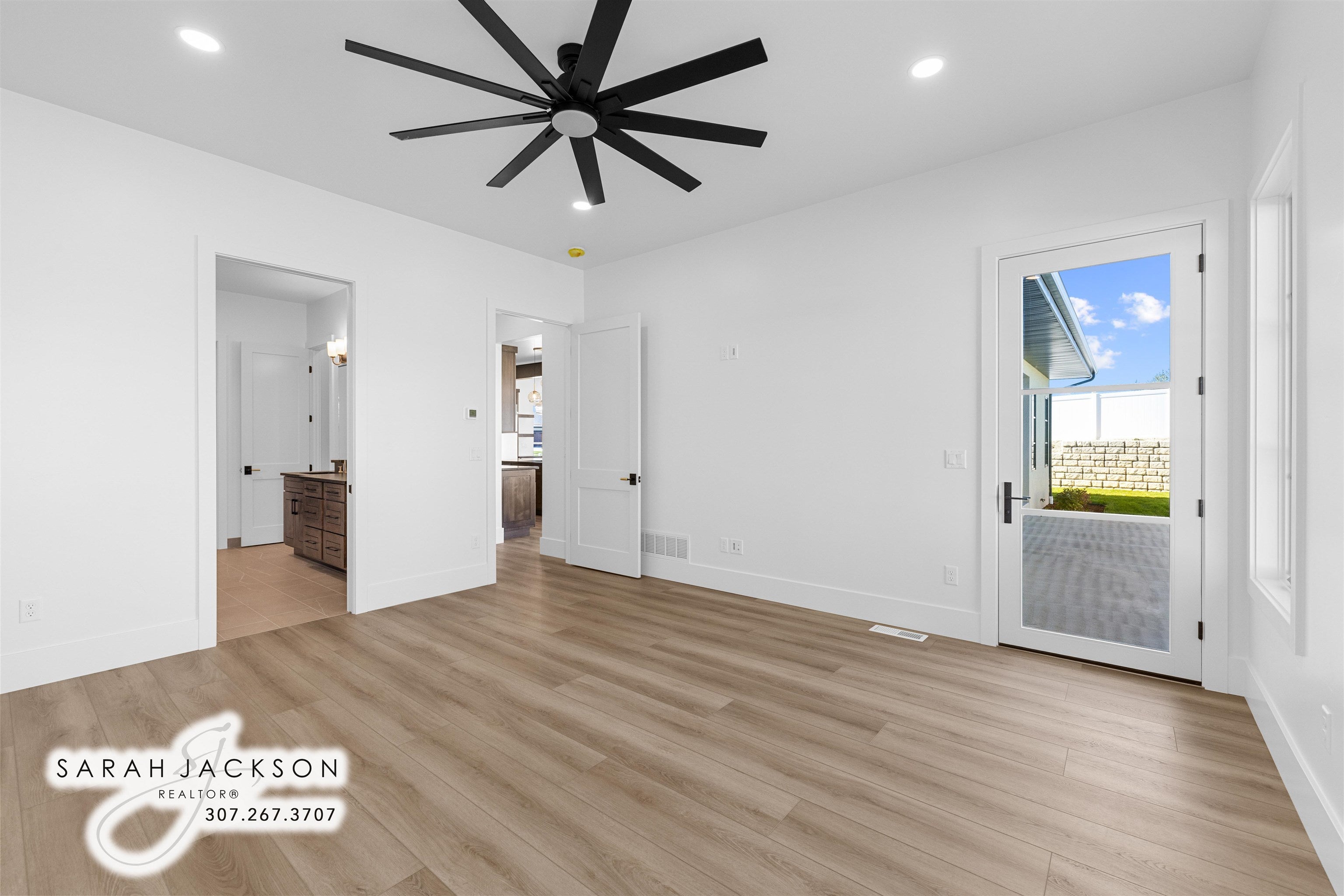 Casper, Wyoming, 82604, United States, 4 Bedrooms Bedrooms, ,5 BathroomsBathrooms,Residential,Active,2008685