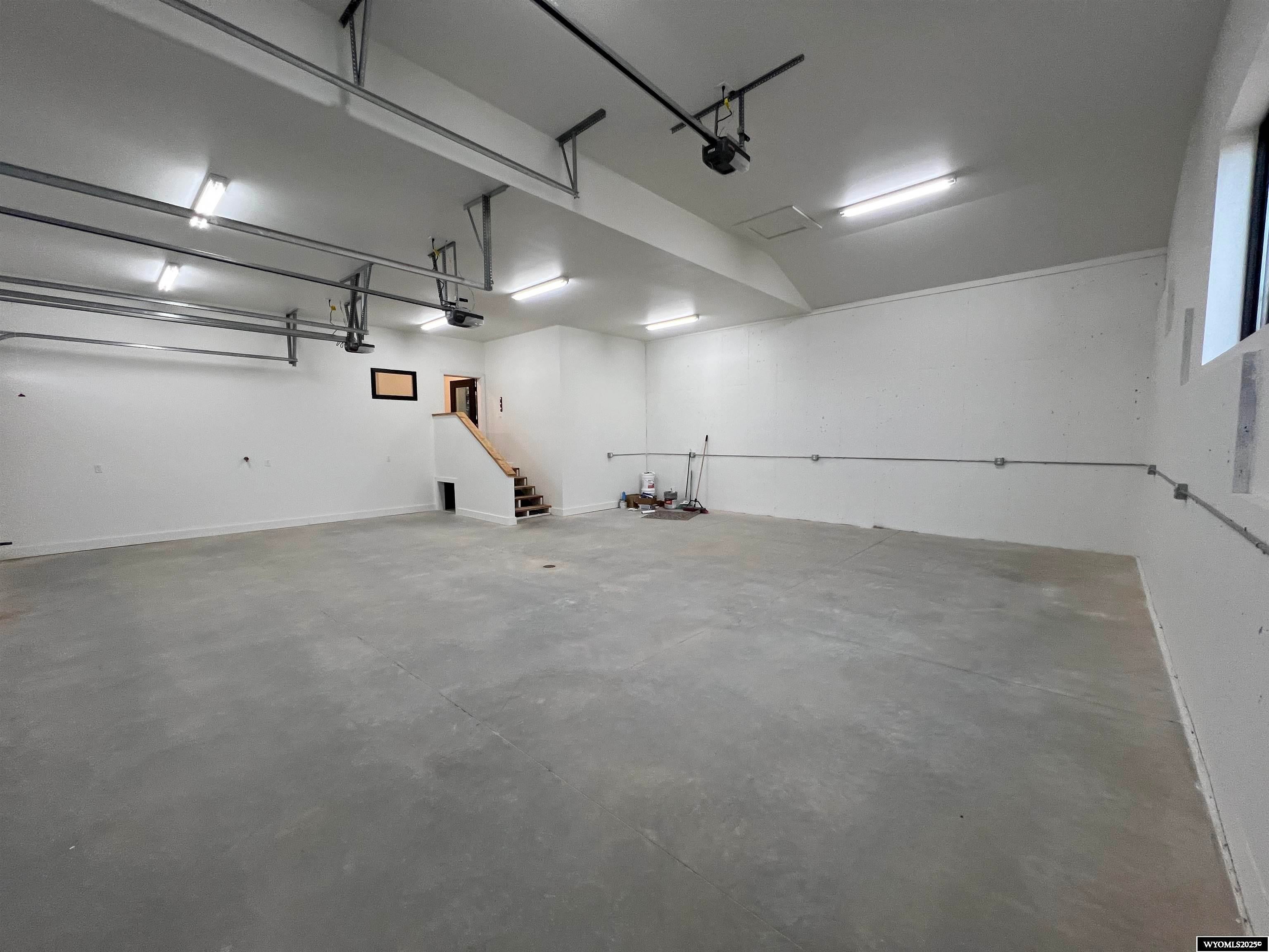 Lander, Wyoming, 82520, United States, 5 Bedrooms Bedrooms, ,3 BathroomsBathrooms,Residential,Active,1871269