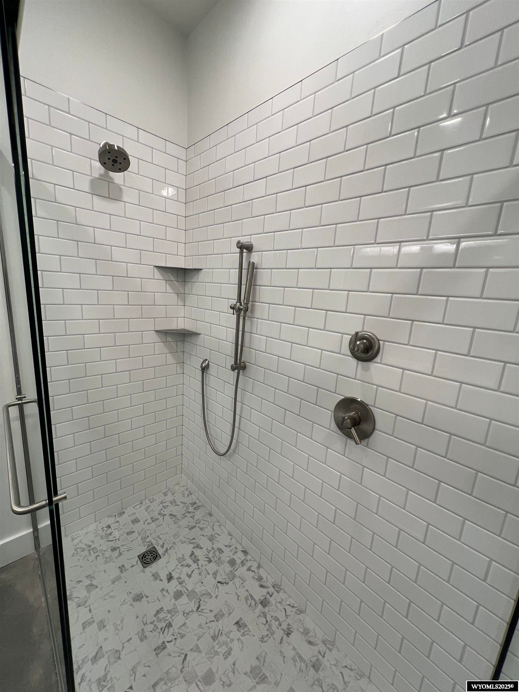 Lander, Wyoming, 82520, United States, 5 Bedrooms Bedrooms, ,3 BathroomsBathrooms,Residential,Active,1871269