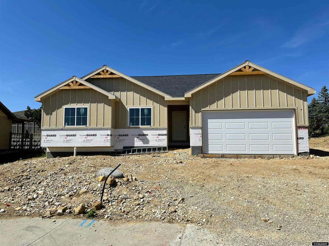 850 CHENEY LOOP, CASPER, WY 82609, photo 1 of 5