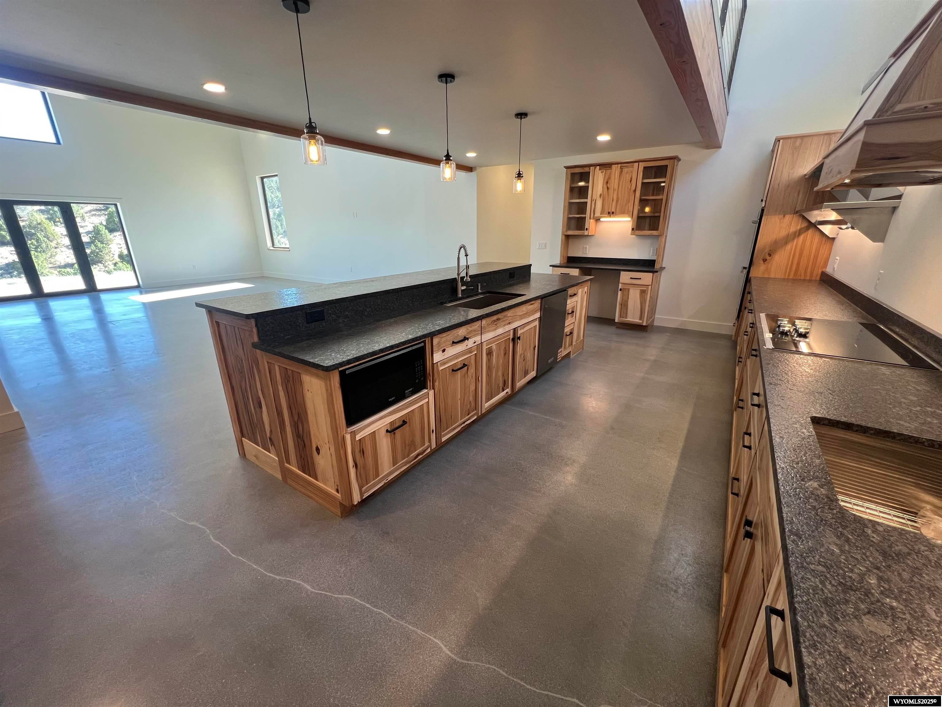 Lander, Wyoming, 82520, United States, 5 Bedrooms Bedrooms, ,3 BathroomsBathrooms,Residential,Active,1871269