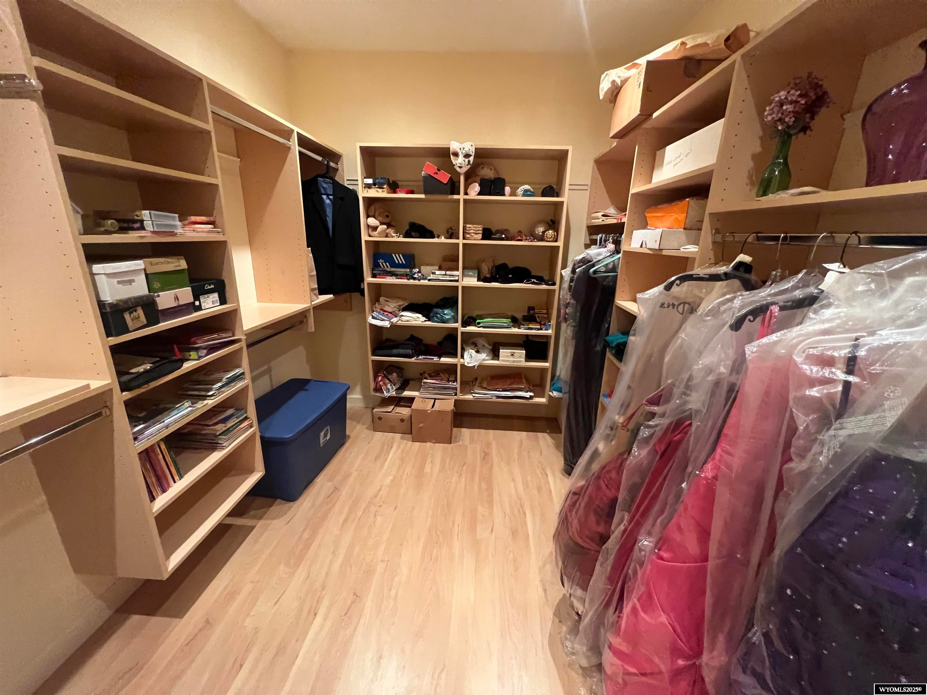 Riverton, Wyoming, 82501, United States, 5 Bedrooms Bedrooms, ,5 BathroomsBathrooms,Residential,Active,1859348