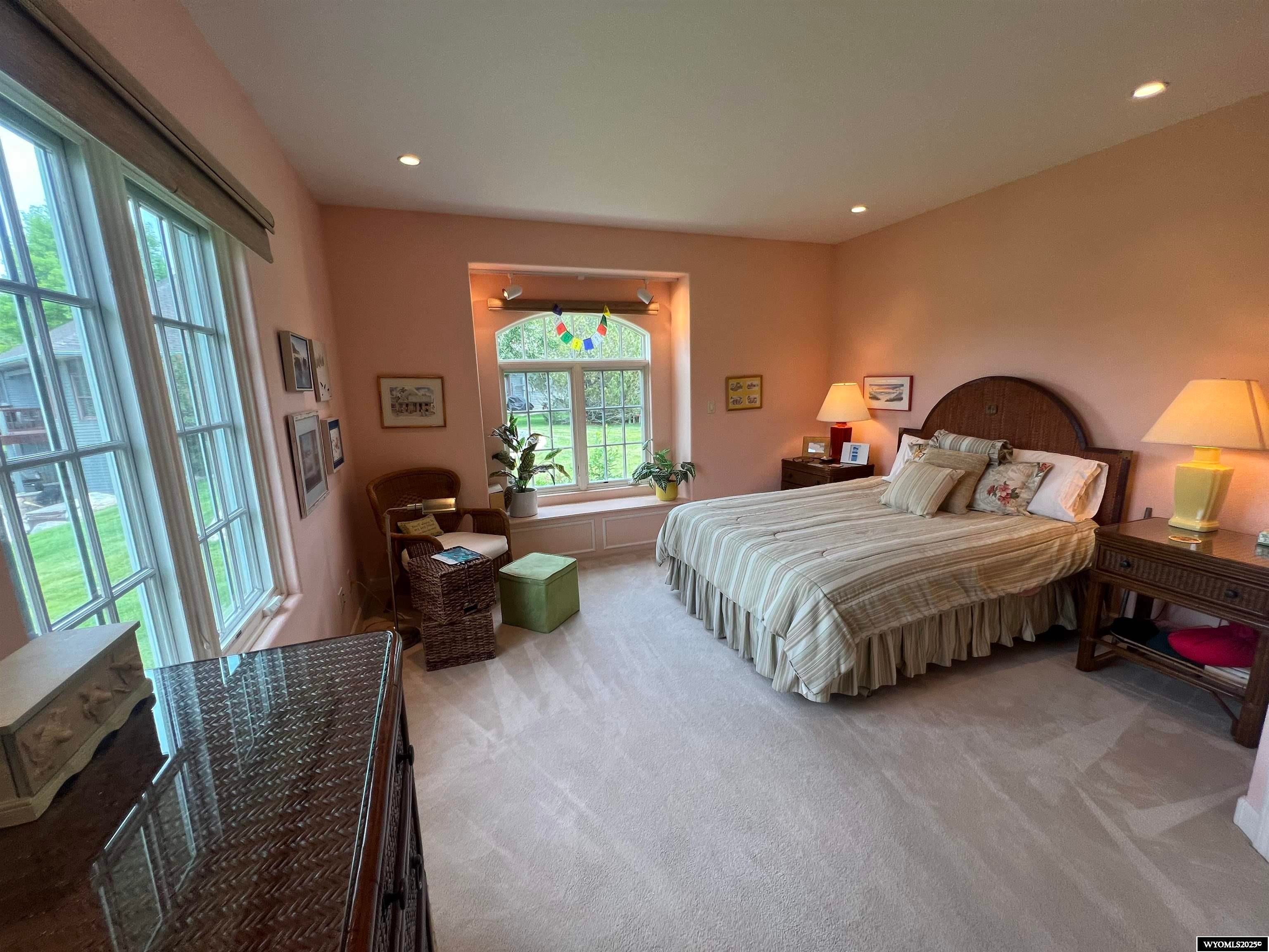 Riverton, Wyoming, 82501, United States, 5 Bedrooms Bedrooms, ,5 BathroomsBathrooms,Residential,Active,1859348