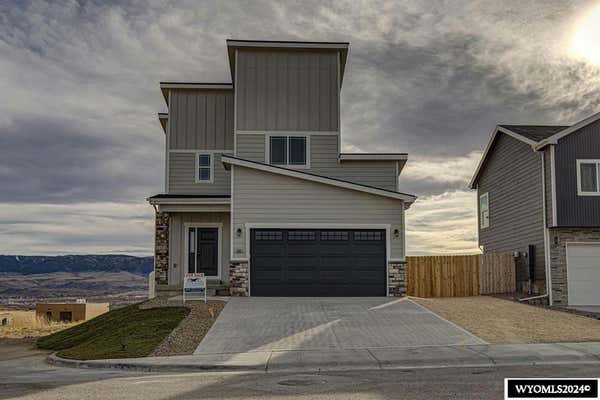 5825 OVERLOOK WAY, MILLS, WY 82604 - Image 1