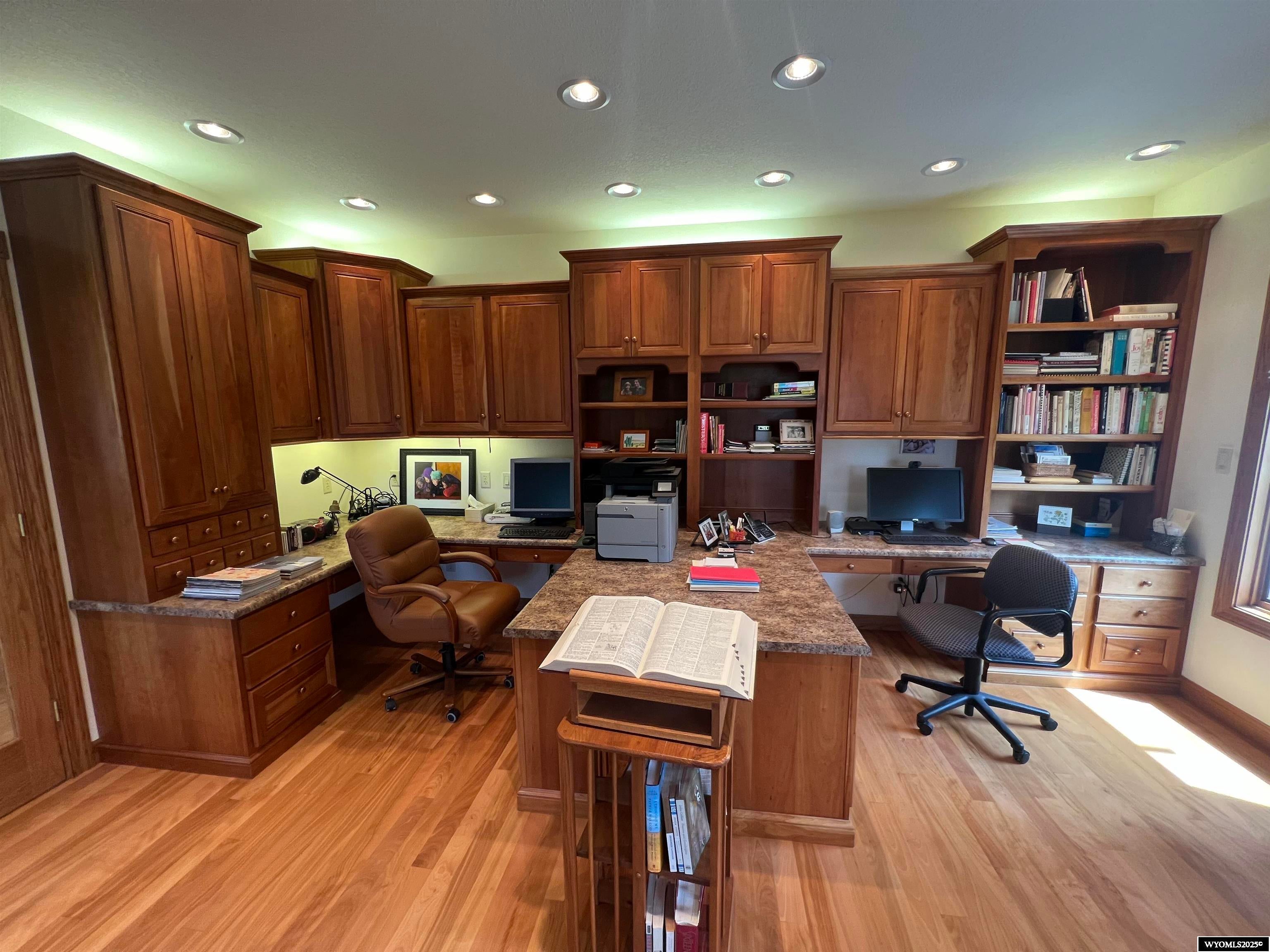 Riverton, Wyoming, 82501, United States, 5 Bedrooms Bedrooms, ,5 BathroomsBathrooms,Residential,Active,1859348