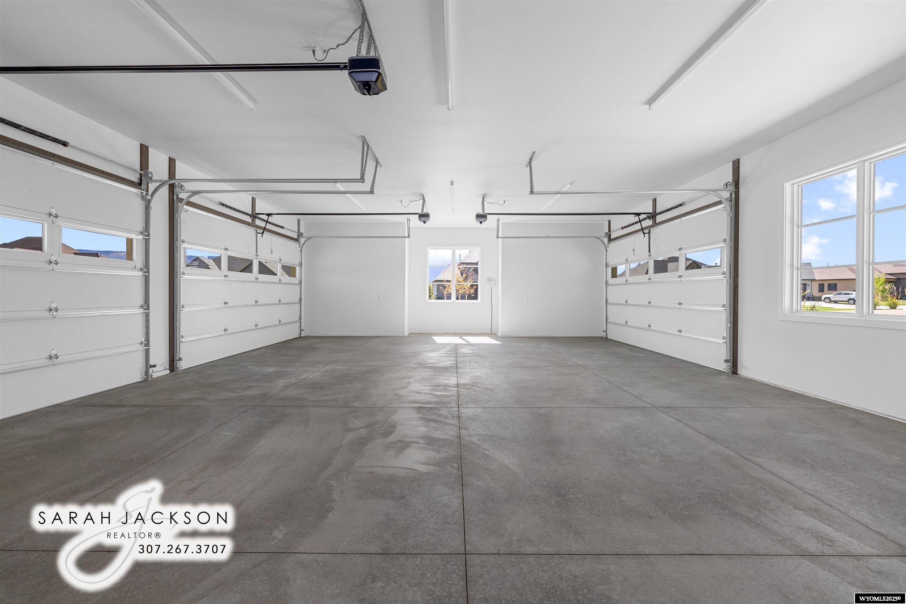 Casper, Wyoming, 82604, United States, 4 Bedrooms Bedrooms, ,5 BathroomsBathrooms,Residential,Active,1953987