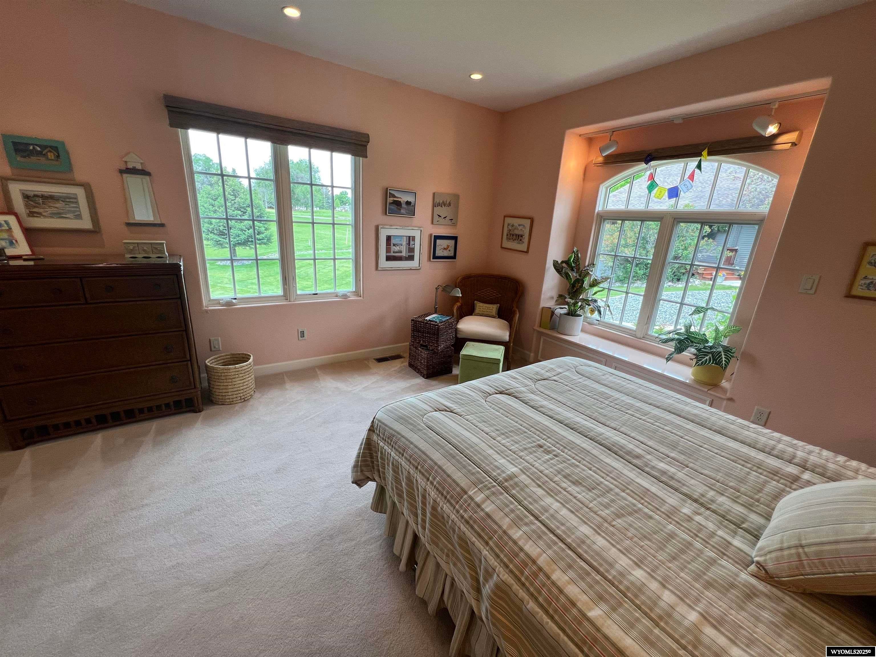 Riverton, Wyoming, 82501, United States, 5 Bedrooms Bedrooms, ,5 BathroomsBathrooms,Residential,Active,1859348