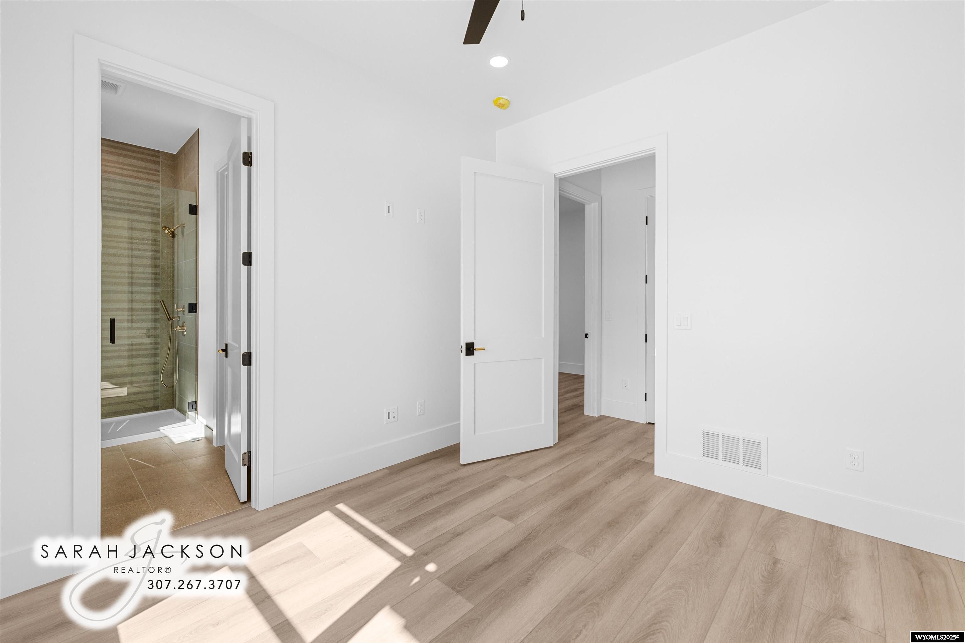 Casper, Wyoming, 82604, United States, 4 Bedrooms Bedrooms, ,5 BathroomsBathrooms,Residential,Active,1953987