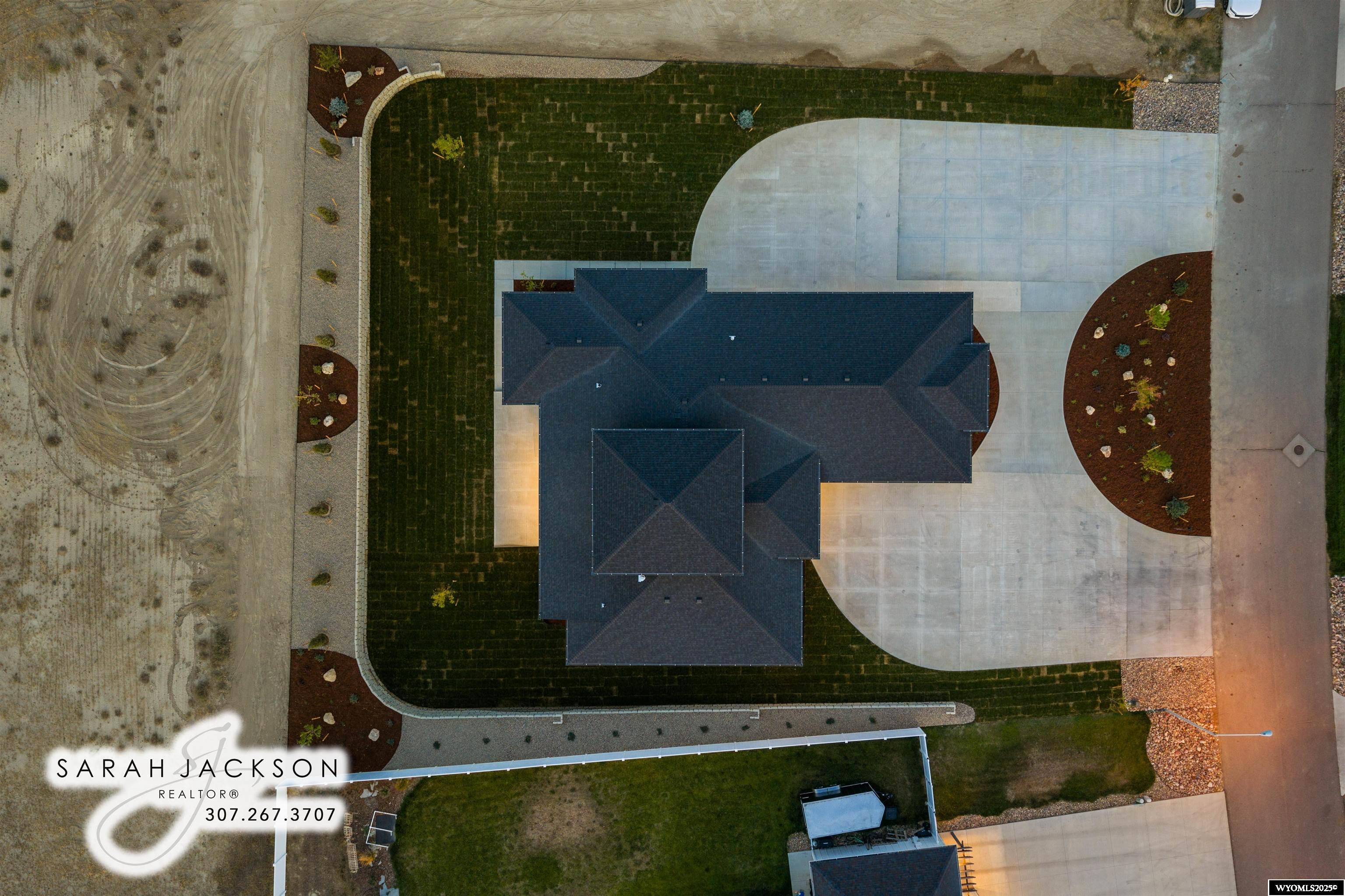 Casper, Wyoming, 82604, United States, 4 Bedrooms Bedrooms, ,5 BathroomsBathrooms,Residential,Active,1953987