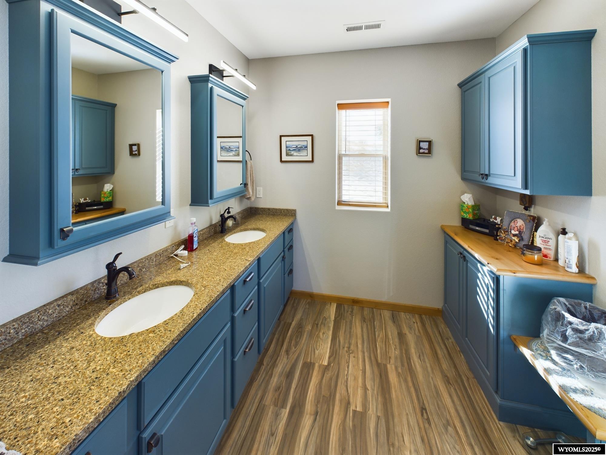 Buffalo, Wyoming, 82834, United States, ,2 BathroomsBathrooms,Residential,Active,1715420