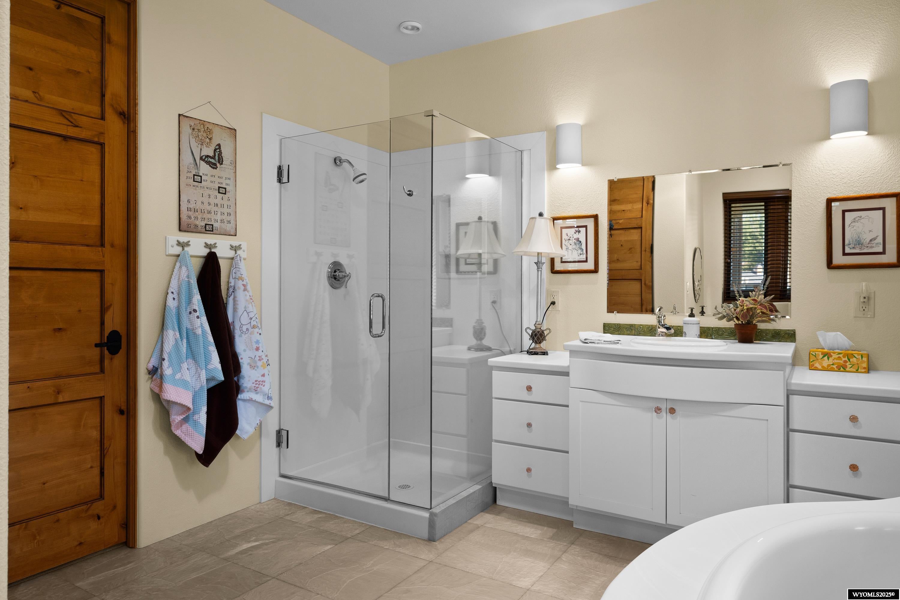 Casper, Wyoming, 82604, United States, 4 Bedrooms Bedrooms, ,5 BathroomsBathrooms,Residential,Active,1905367