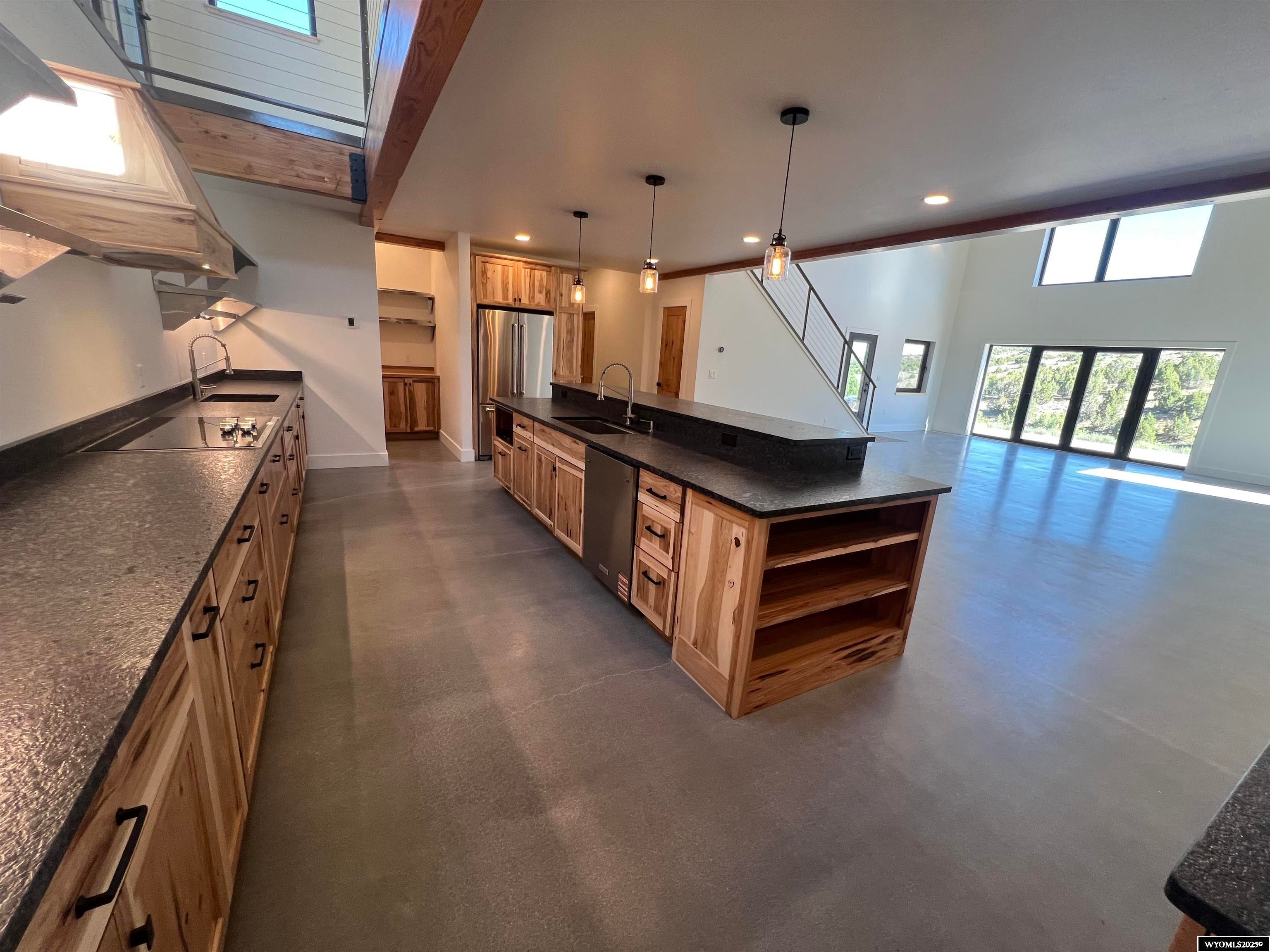 Lander, Wyoming, 82520, United States, 5 Bedrooms Bedrooms, ,3 BathroomsBathrooms,Residential,Active,1871269