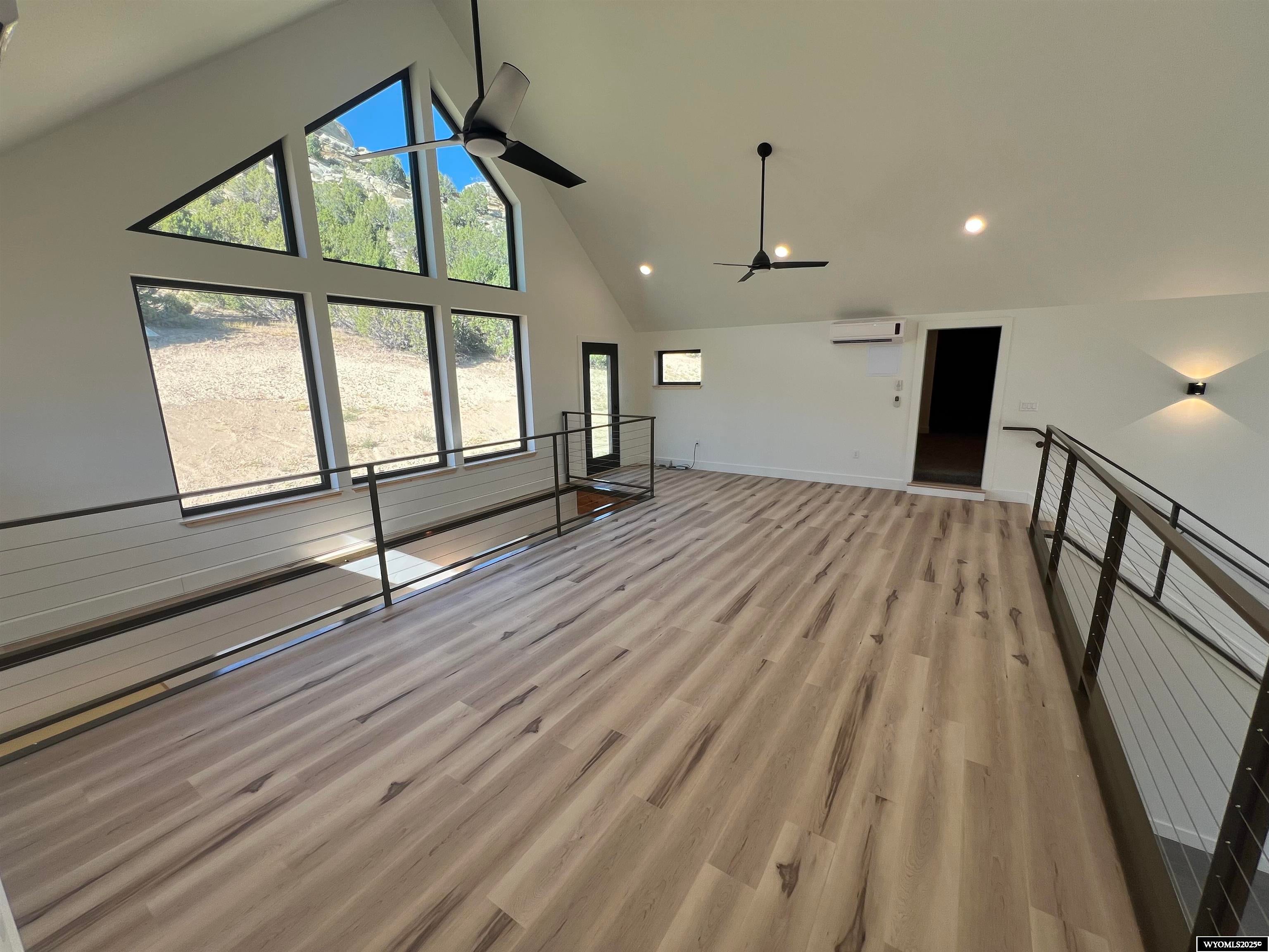 Lander, Wyoming, 82520, United States, 5 Bedrooms Bedrooms, ,3 BathroomsBathrooms,Residential,Active,1871269