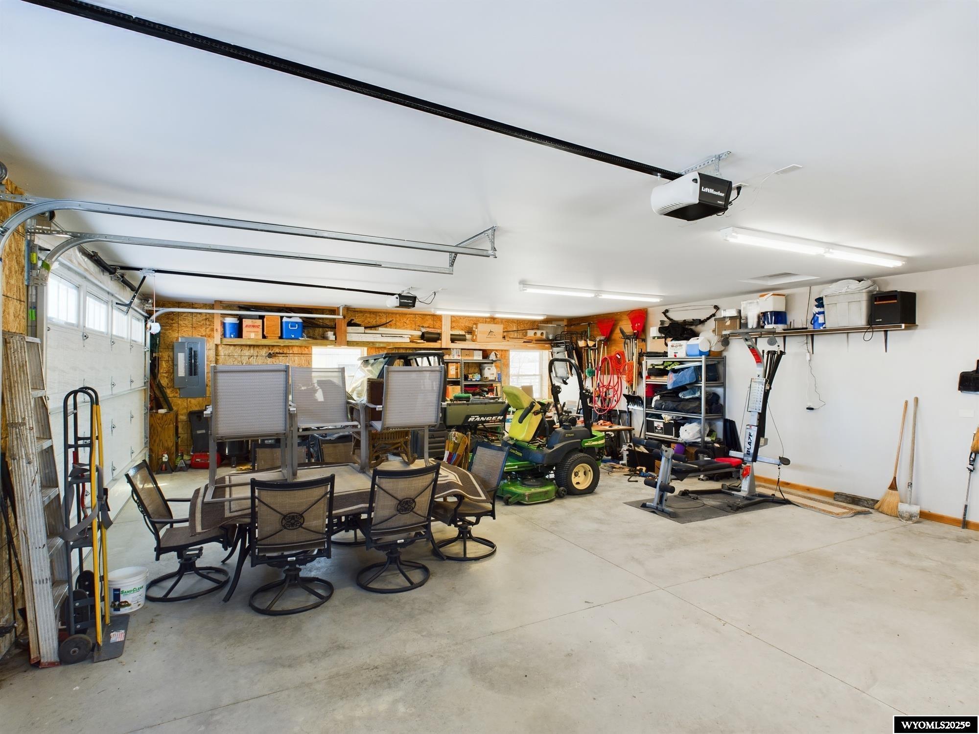 Buffalo, Wyoming, 82834, United States, ,2 BathroomsBathrooms,Residential,Active,1715420