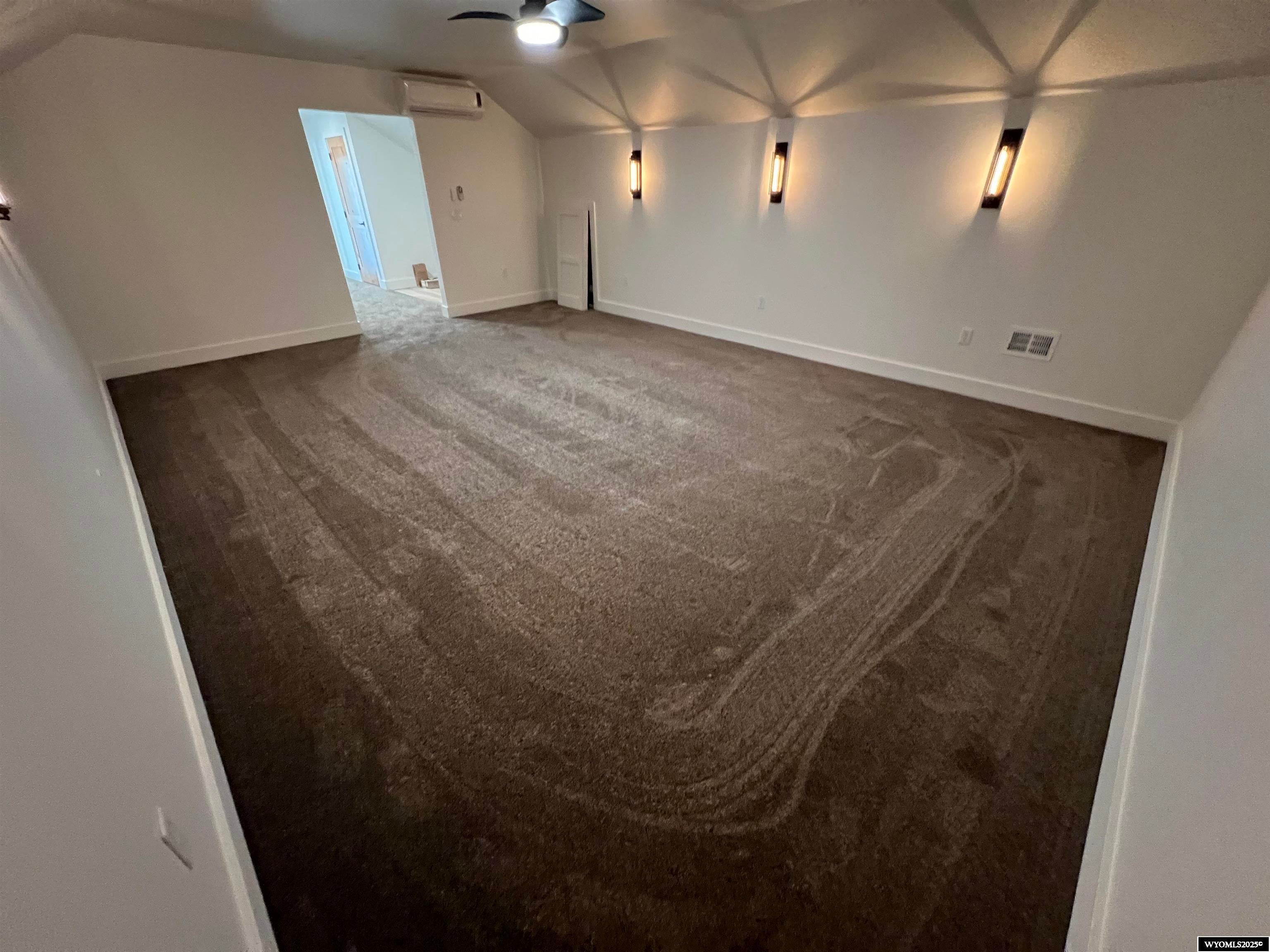 Lander, Wyoming, 82520, United States, 5 Bedrooms Bedrooms, ,3 BathroomsBathrooms,Residential,Active,1871269