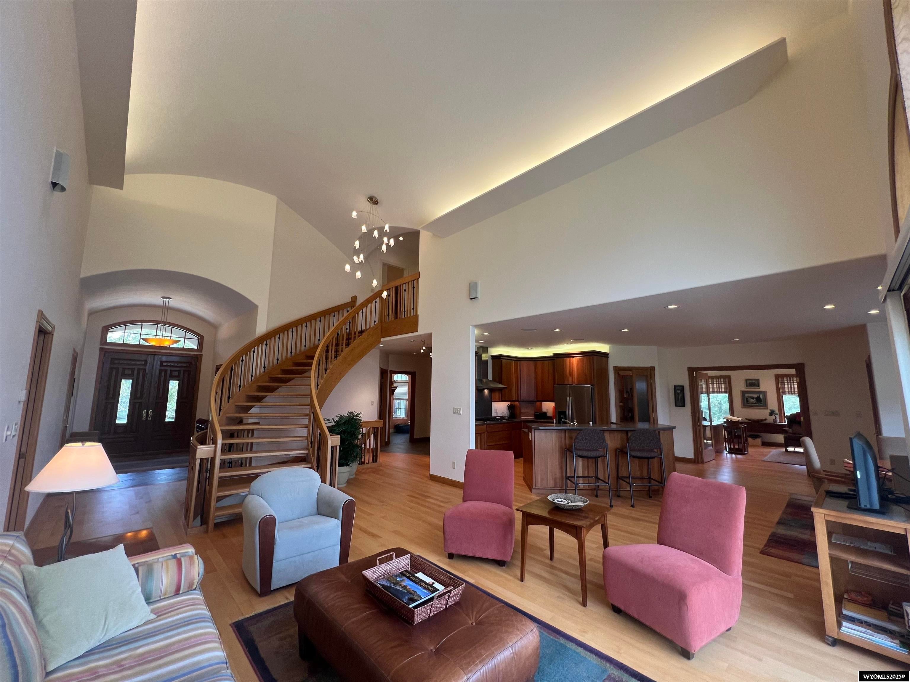 Riverton, Wyoming, 82501, United States, 5 Bedrooms Bedrooms, ,5 BathroomsBathrooms,Residential,Active,1859348