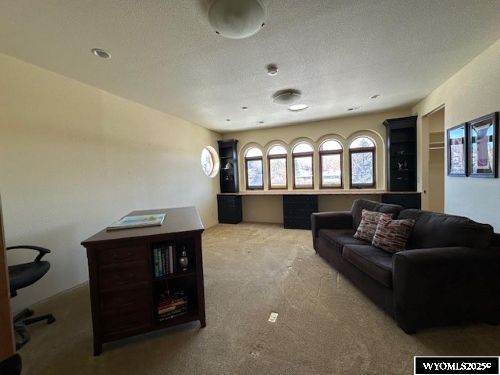 Casper, Wyoming, 82604, United States, 4 Bedrooms Bedrooms, ,5 BathroomsBathrooms,Residential,Active,1905367