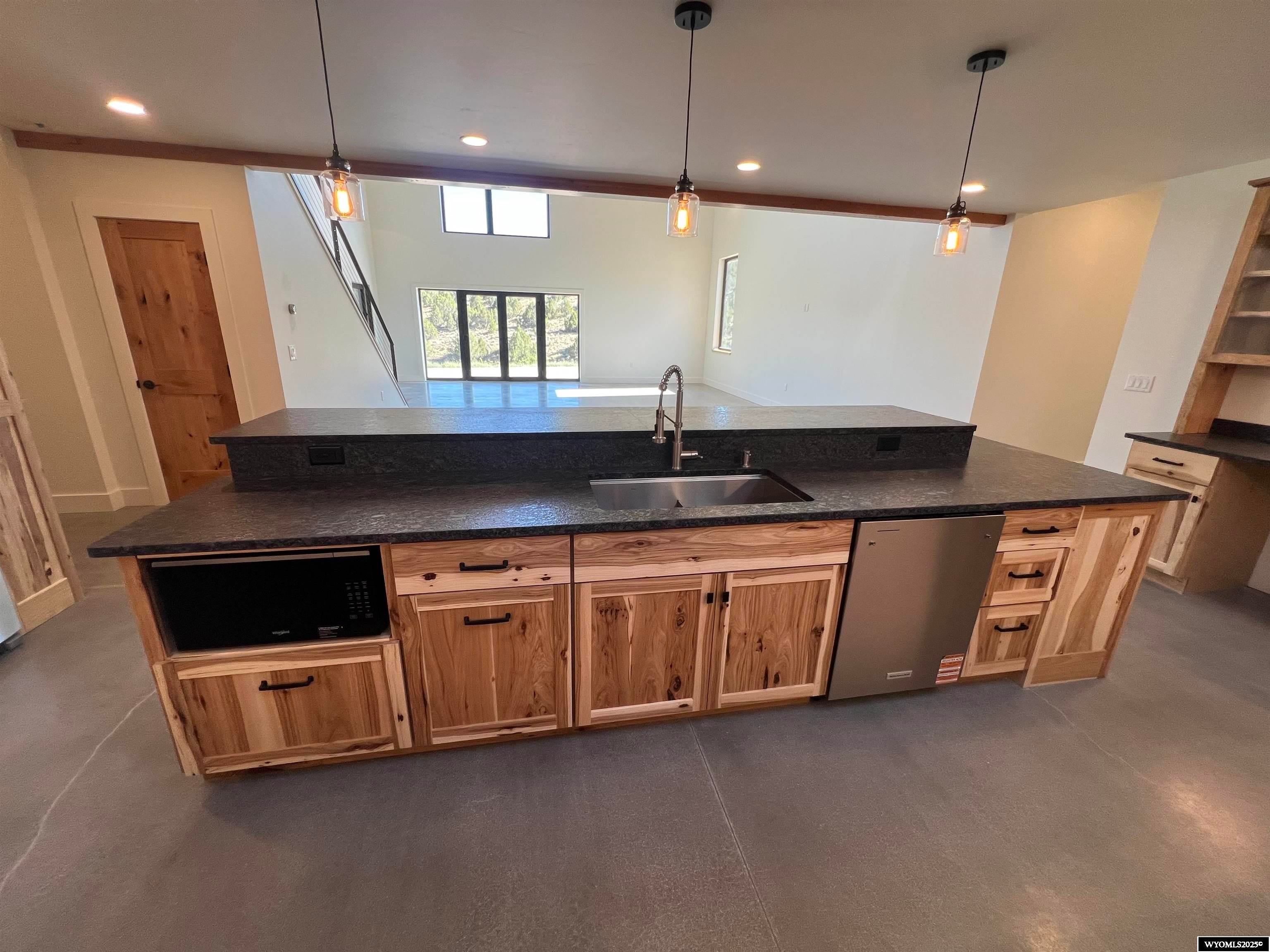 Lander, Wyoming, 82520, United States, 5 Bedrooms Bedrooms, ,3 BathroomsBathrooms,Residential,Active,1871269