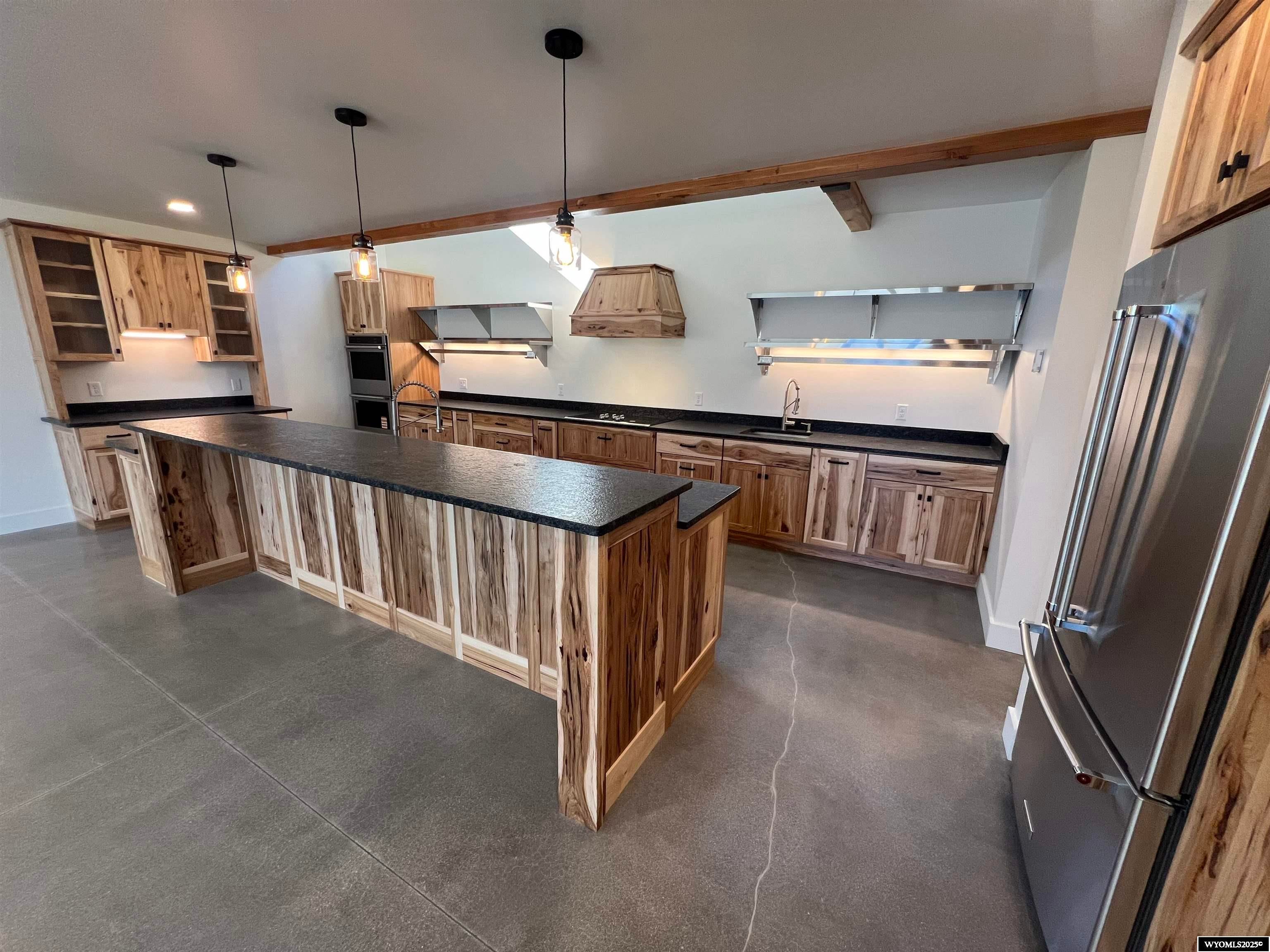 Lander, Wyoming, 82520, United States, 5 Bedrooms Bedrooms, ,3 BathroomsBathrooms,Residential,Active,1871269