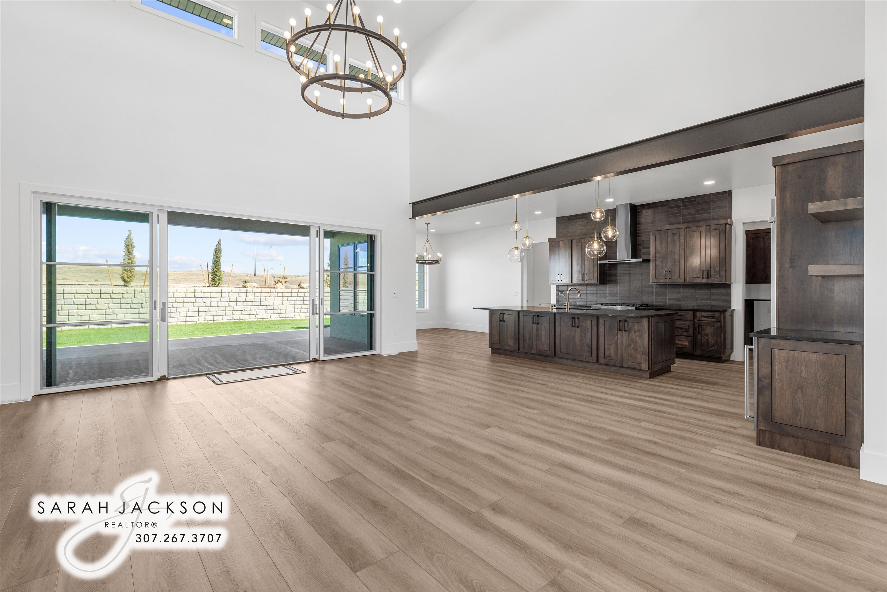 Casper, Wyoming, 82604, United States, 4 Bedrooms Bedrooms, ,5 BathroomsBathrooms,Residential,Active,2008685