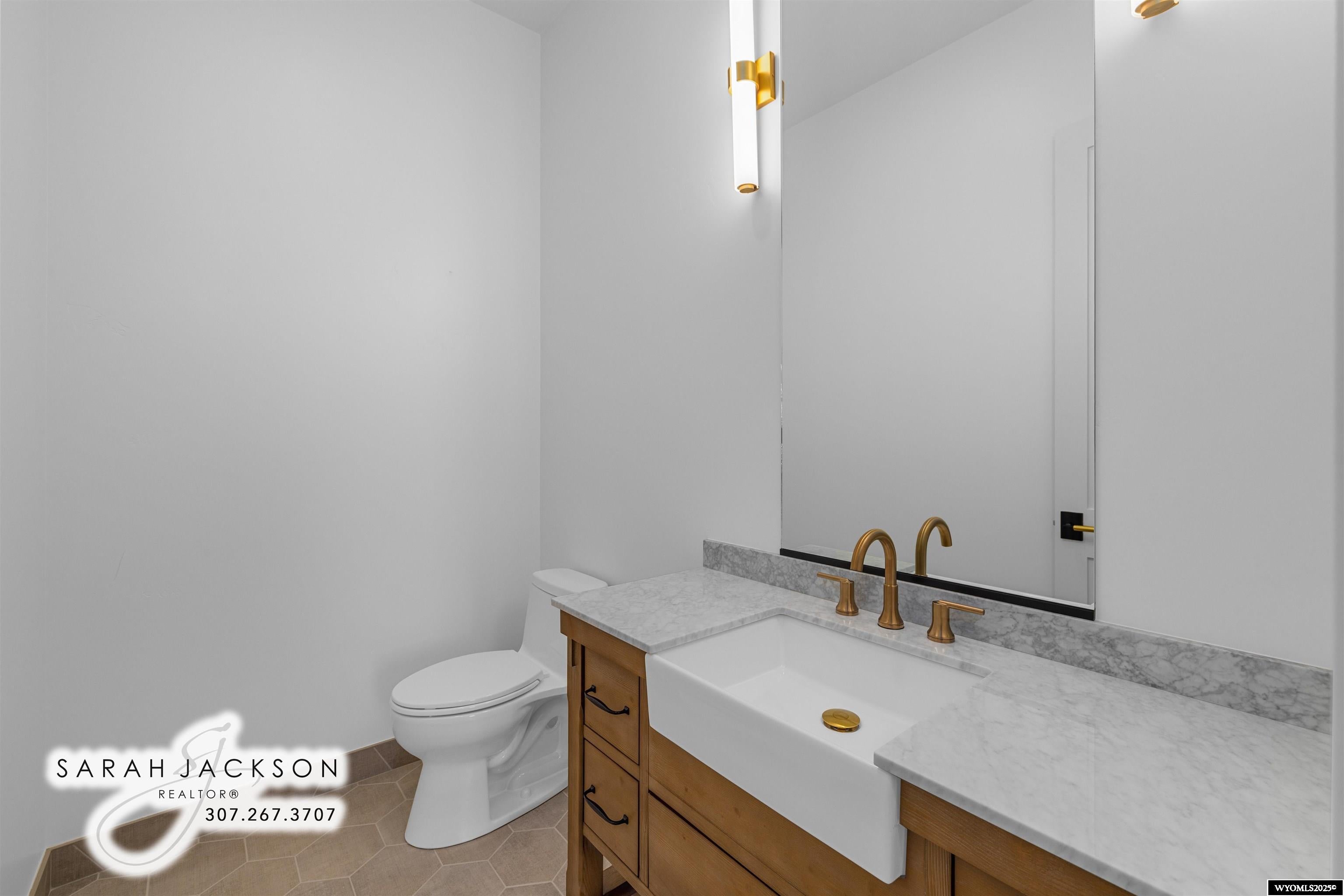 Casper, Wyoming, 82604, United States, 4 Bedrooms Bedrooms, ,5 BathroomsBathrooms,Residential,Active,1953987