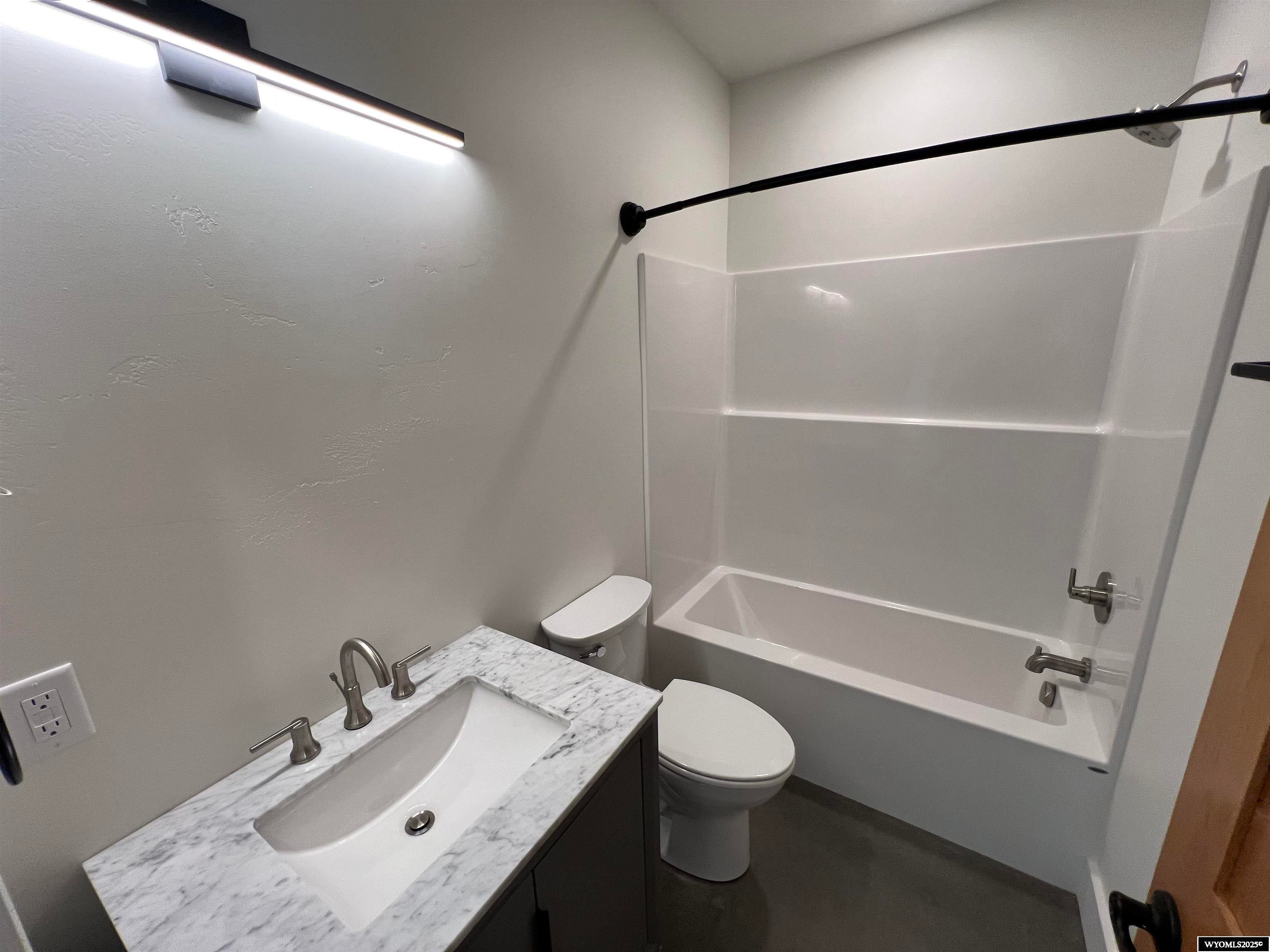 Lander, Wyoming, 82520, United States, 5 Bedrooms Bedrooms, ,3 BathroomsBathrooms,Residential,Active,1871269