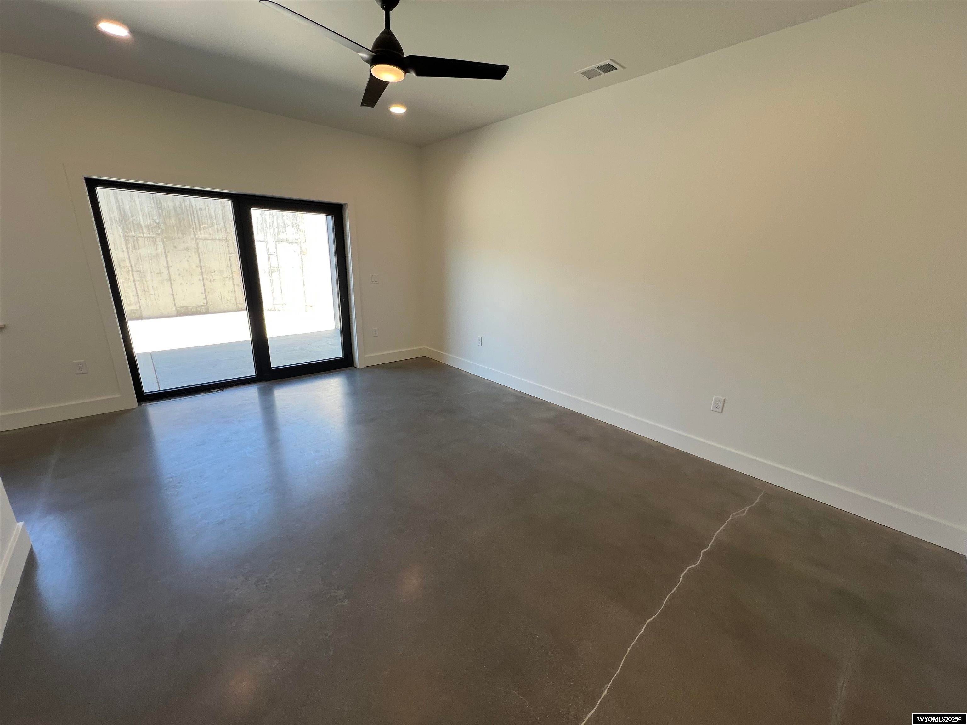 Lander, Wyoming, 82520, United States, 5 Bedrooms Bedrooms, ,3 BathroomsBathrooms,Residential,Active,1871269