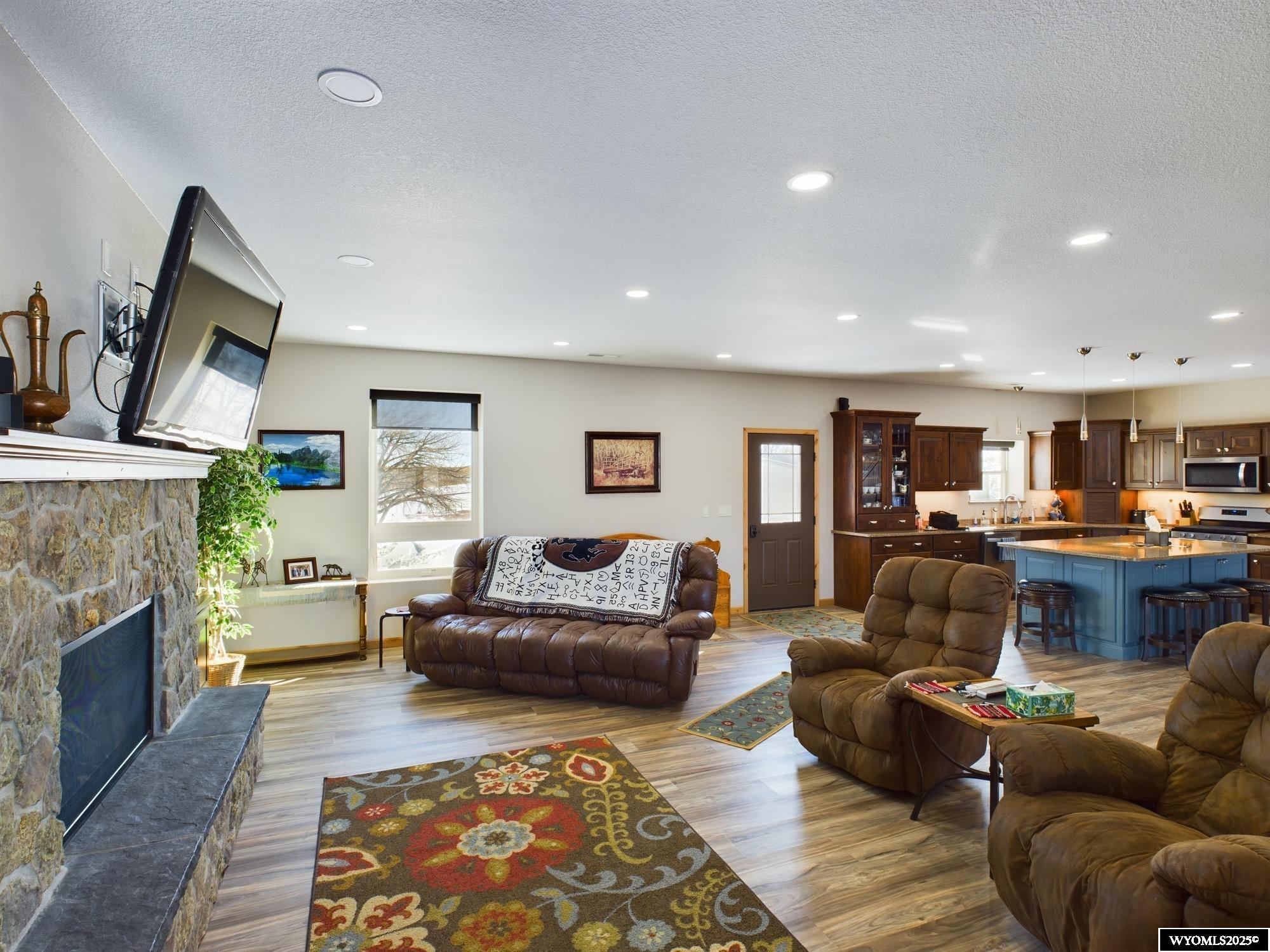 Buffalo, Wyoming, 82834, United States, ,2 BathroomsBathrooms,Residential,Active,1715420