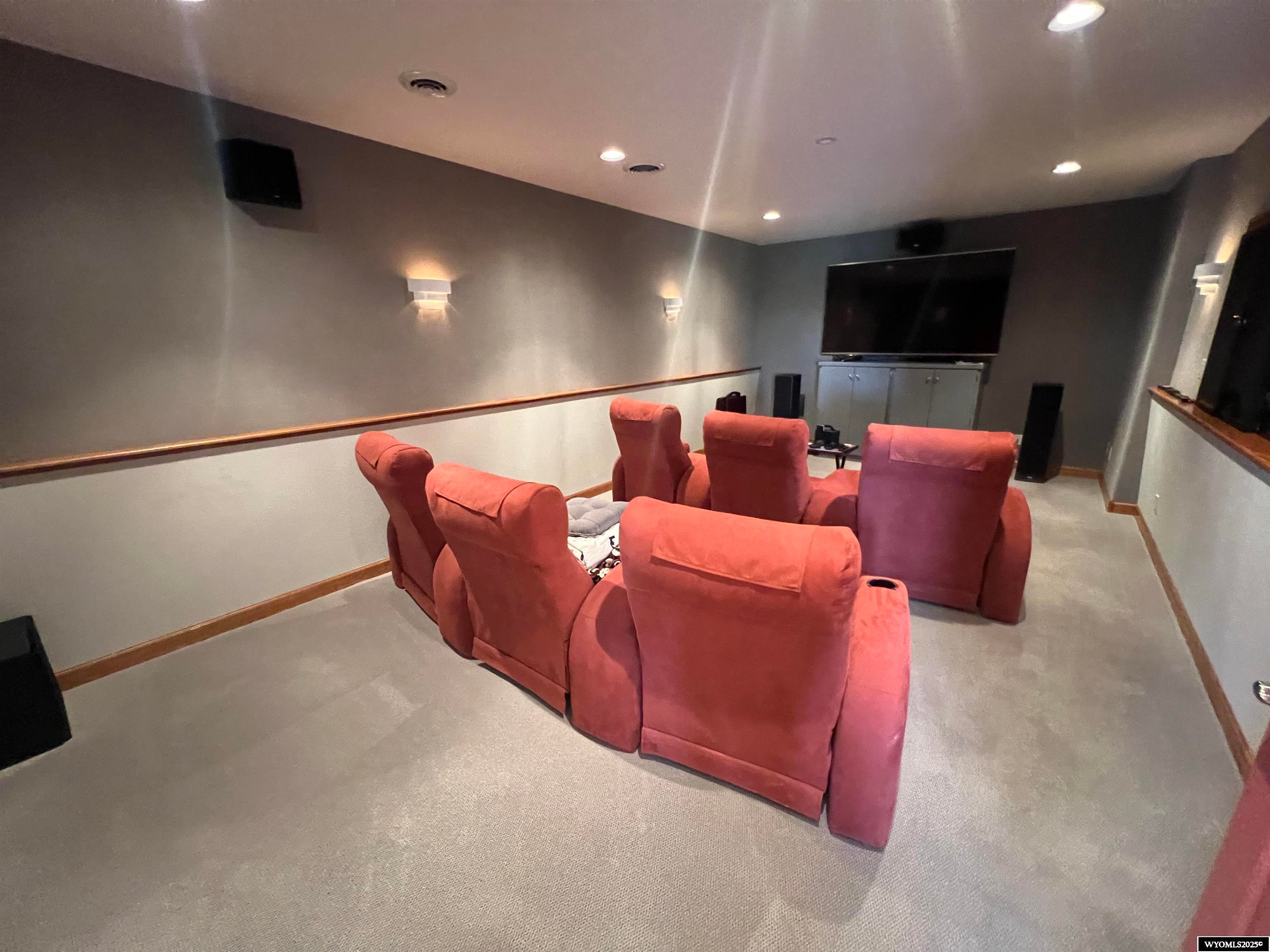 Riverton, Wyoming, 82501, United States, 5 Bedrooms Bedrooms, ,5 BathroomsBathrooms,Residential,Active,1859348