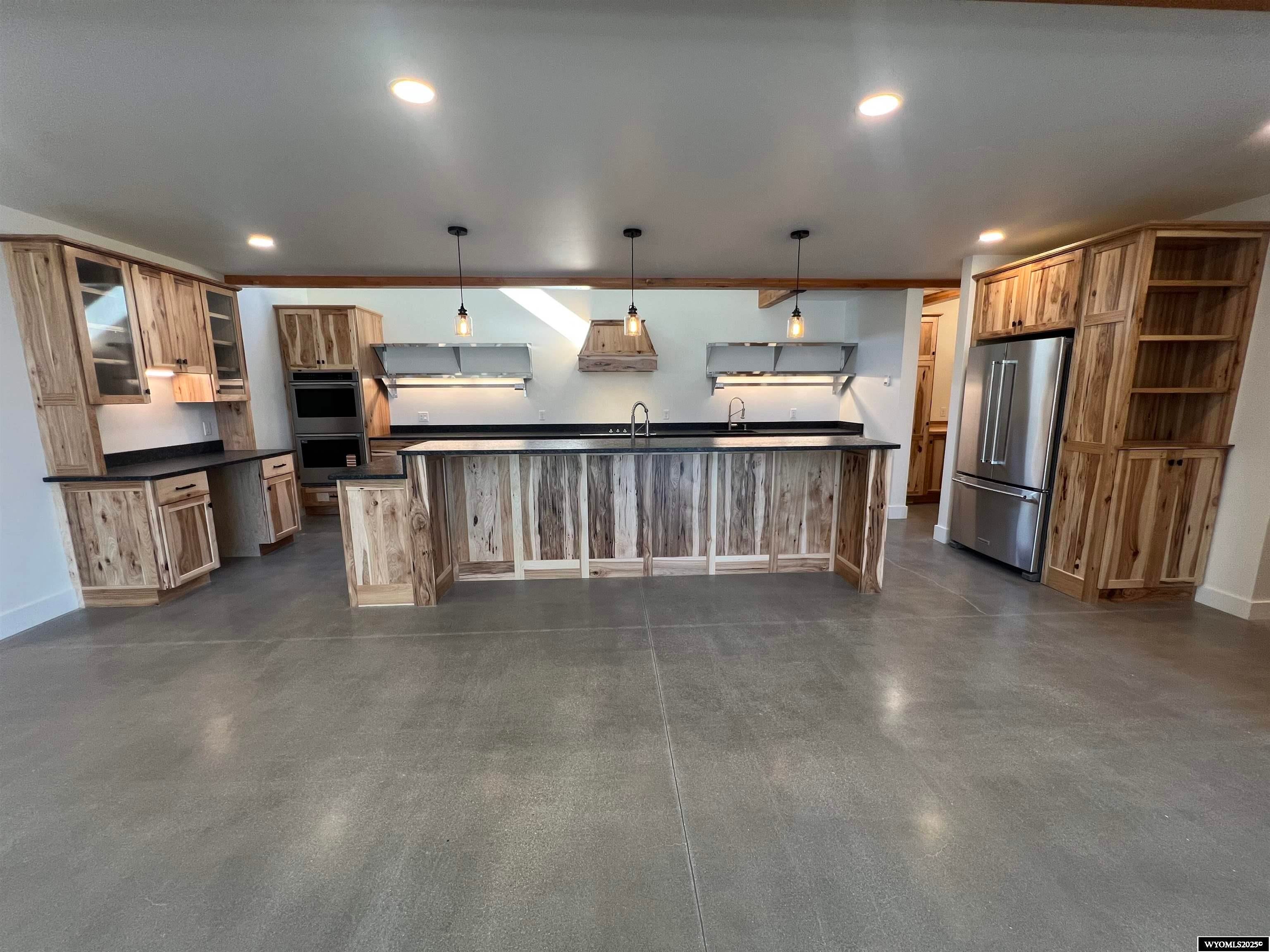 Lander, Wyoming, 82520, United States, 5 Bedrooms Bedrooms, ,3 BathroomsBathrooms,Residential,Active,1871269