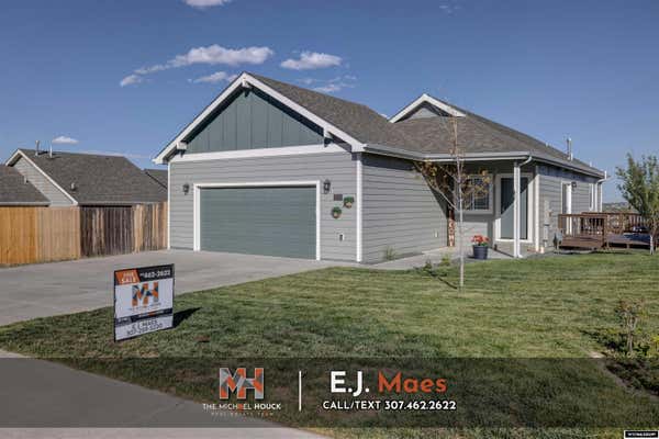 871 S 4TH AVE, MILLS, WY 82644 - Image 1