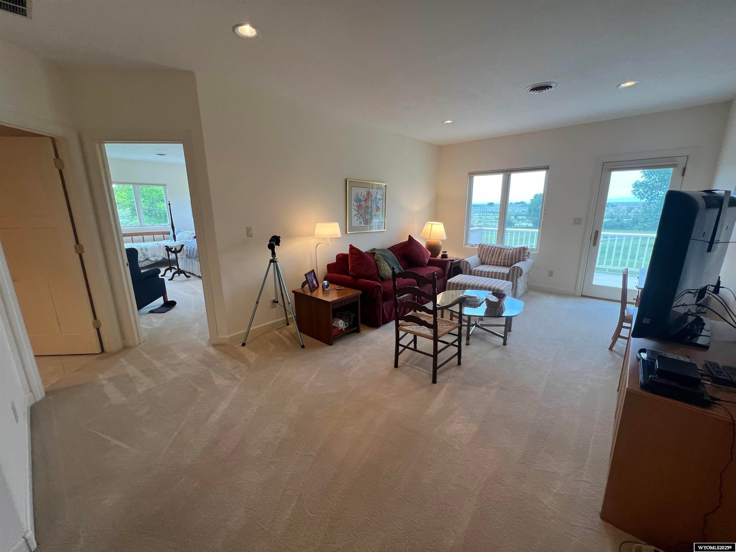 Riverton, Wyoming, 82501, United States, 5 Bedrooms Bedrooms, ,5 BathroomsBathrooms,Residential,Active,1859348